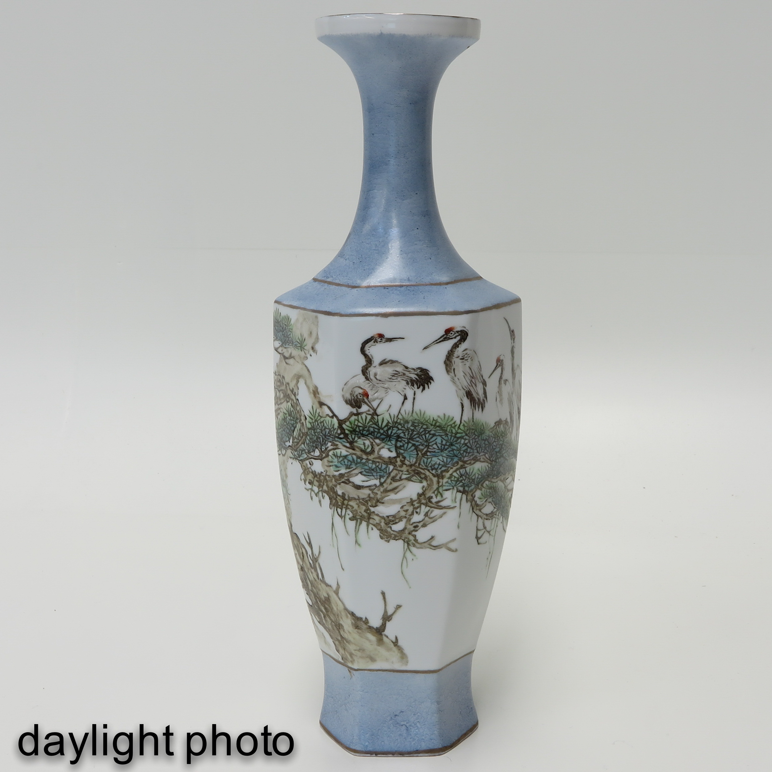 An Eggshell Porcelain Vase - Image 7 of 9