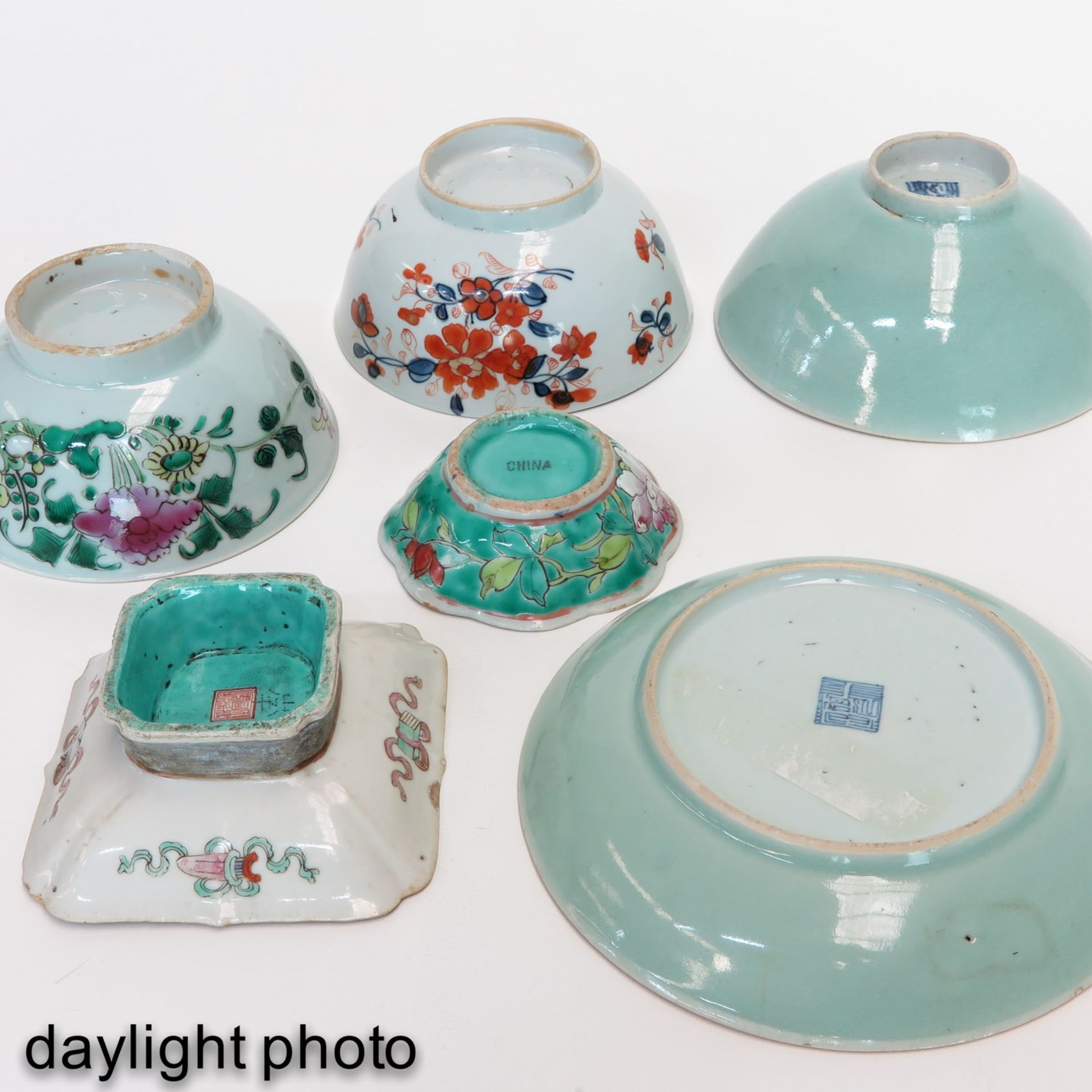 A Diverse Collection of Porcelain - Bild 8 aus 10