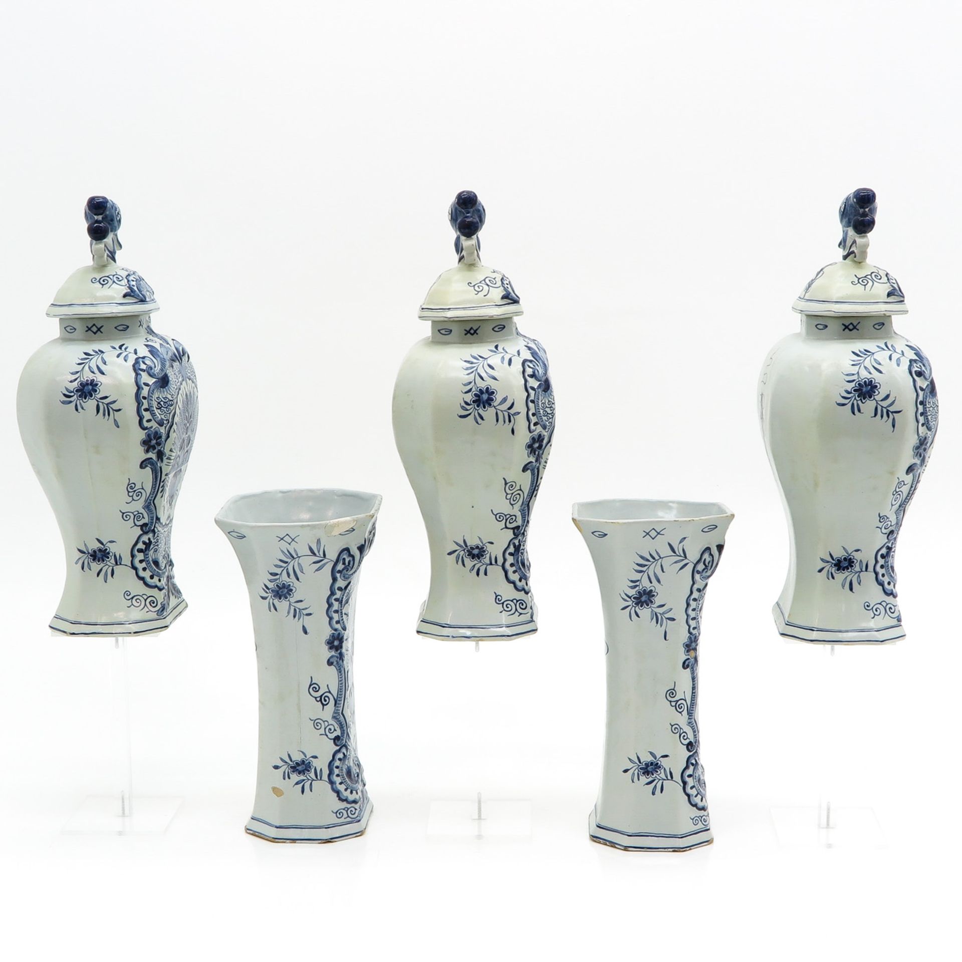 A Five Piece Delft Garniture Set - Bild 4 aus 10