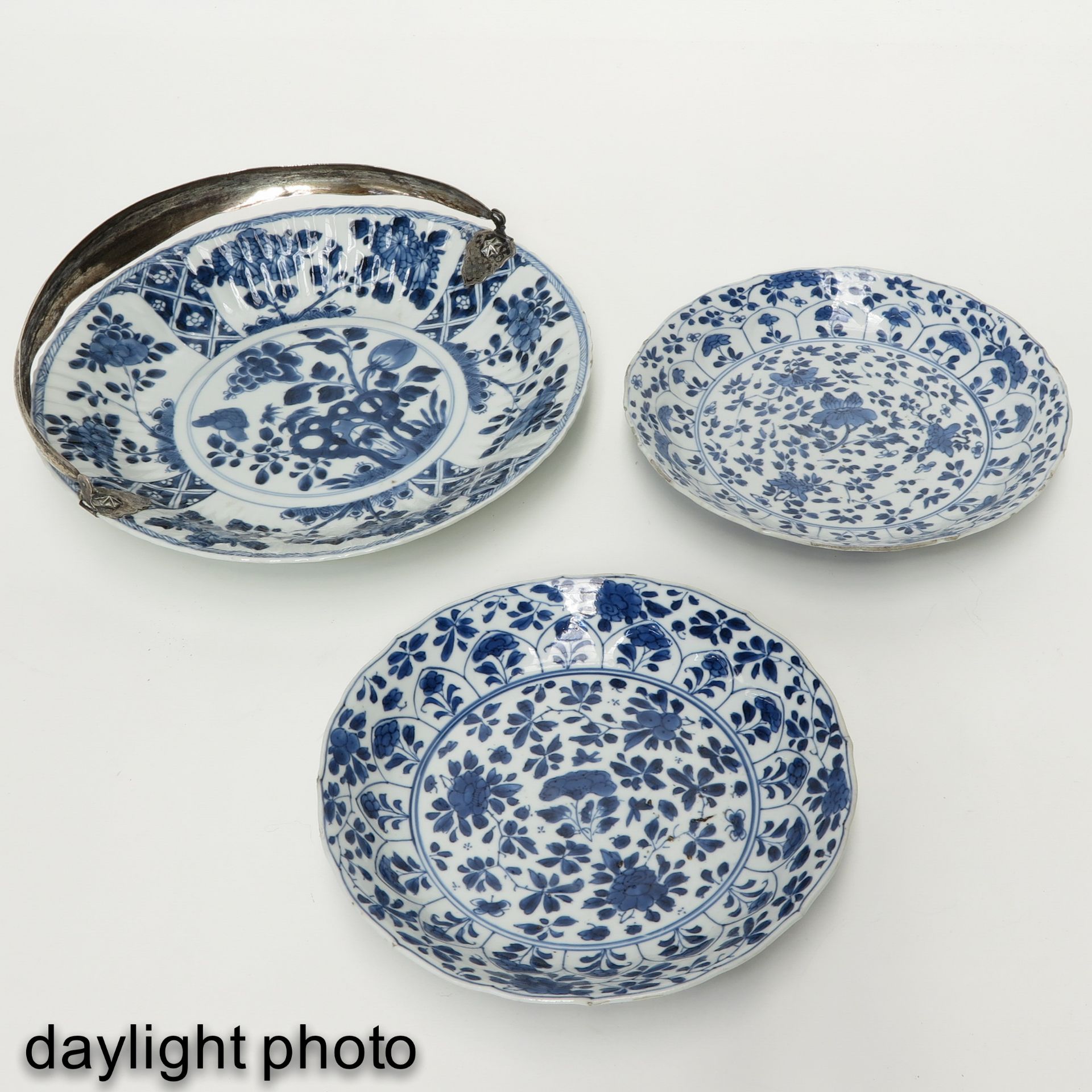 Three Blue and White Plates - Bild 9 aus 10
