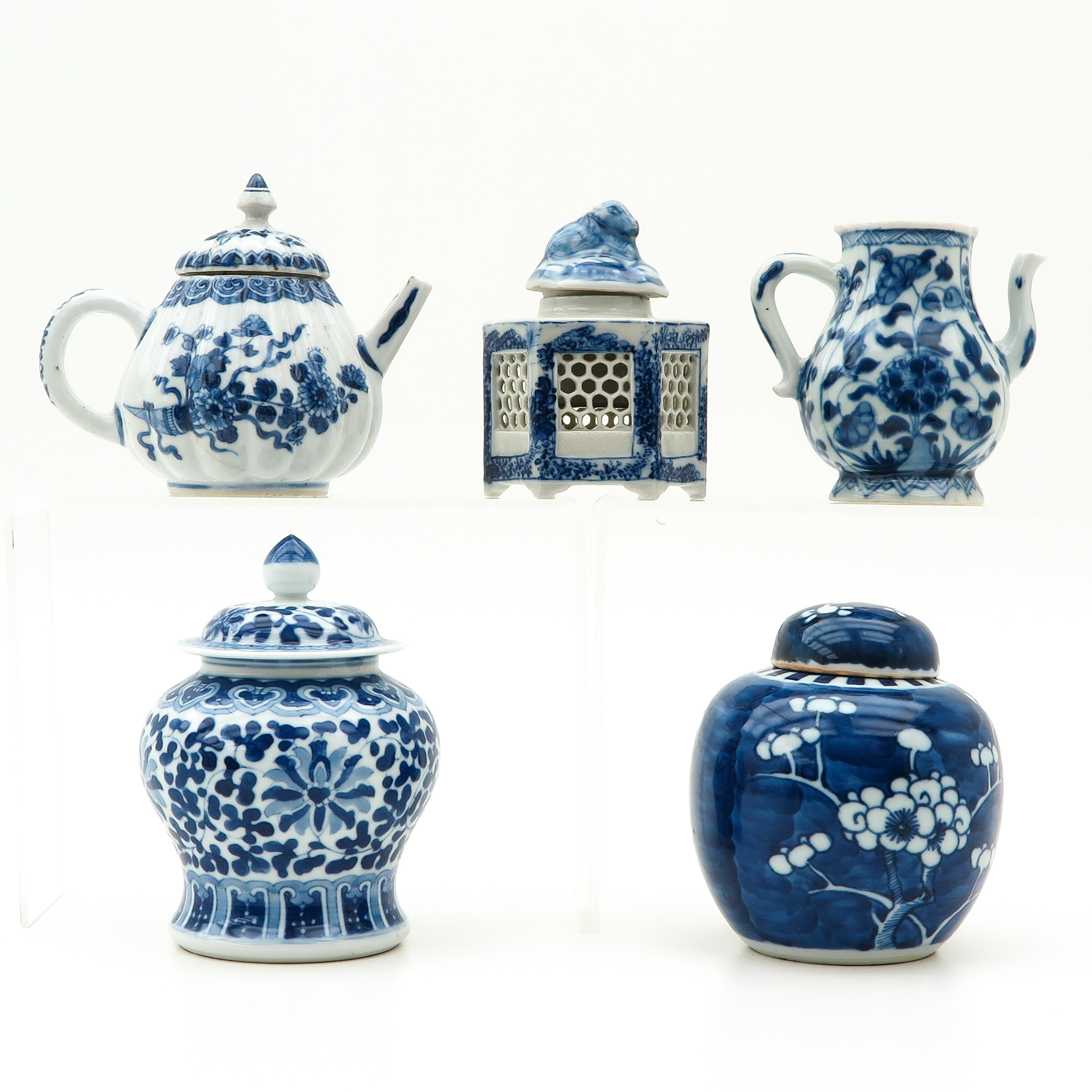 A Diverse Collection of Porcelain - Image 3 of 10