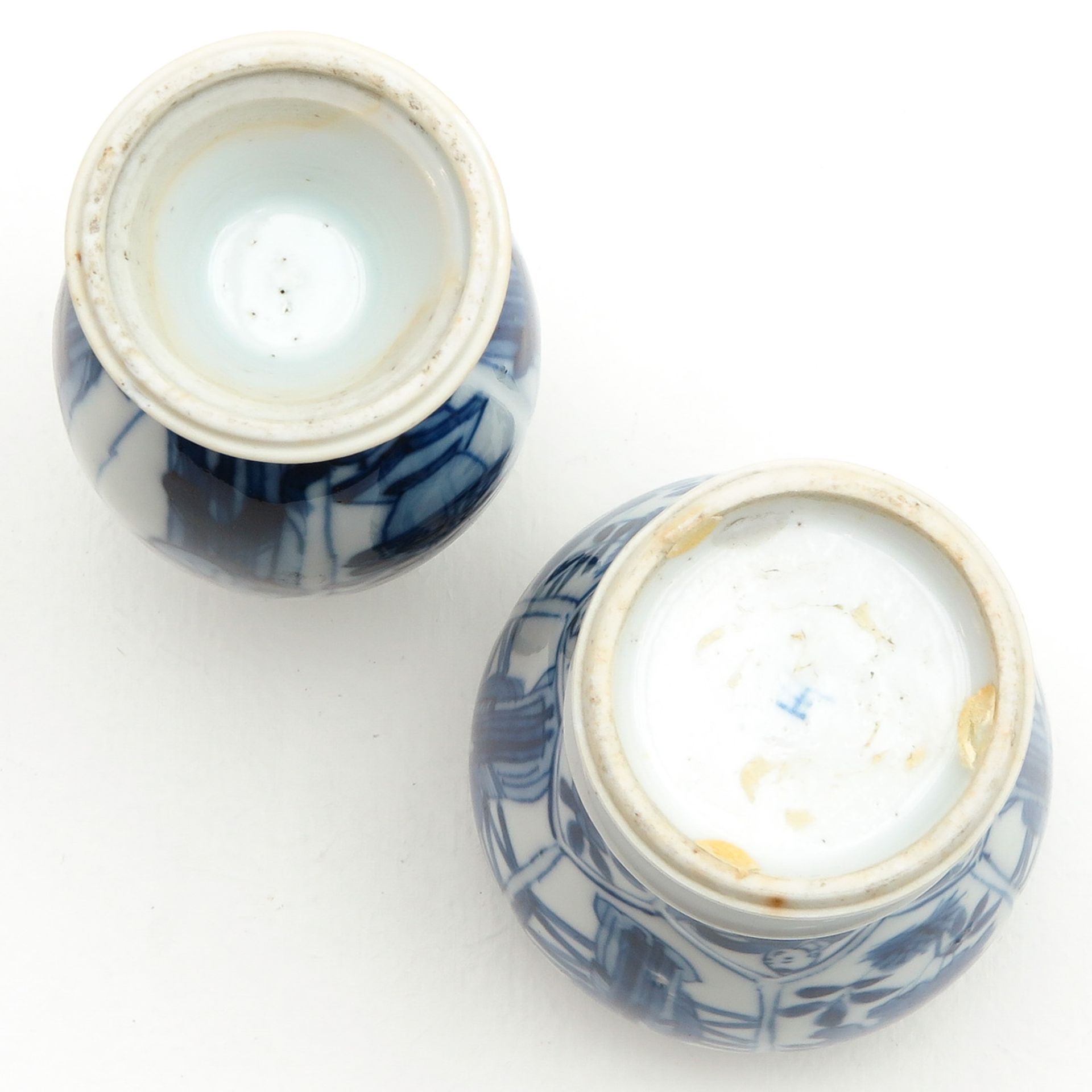 Two Miniature Blue and White Vases - Bild 6 aus 9