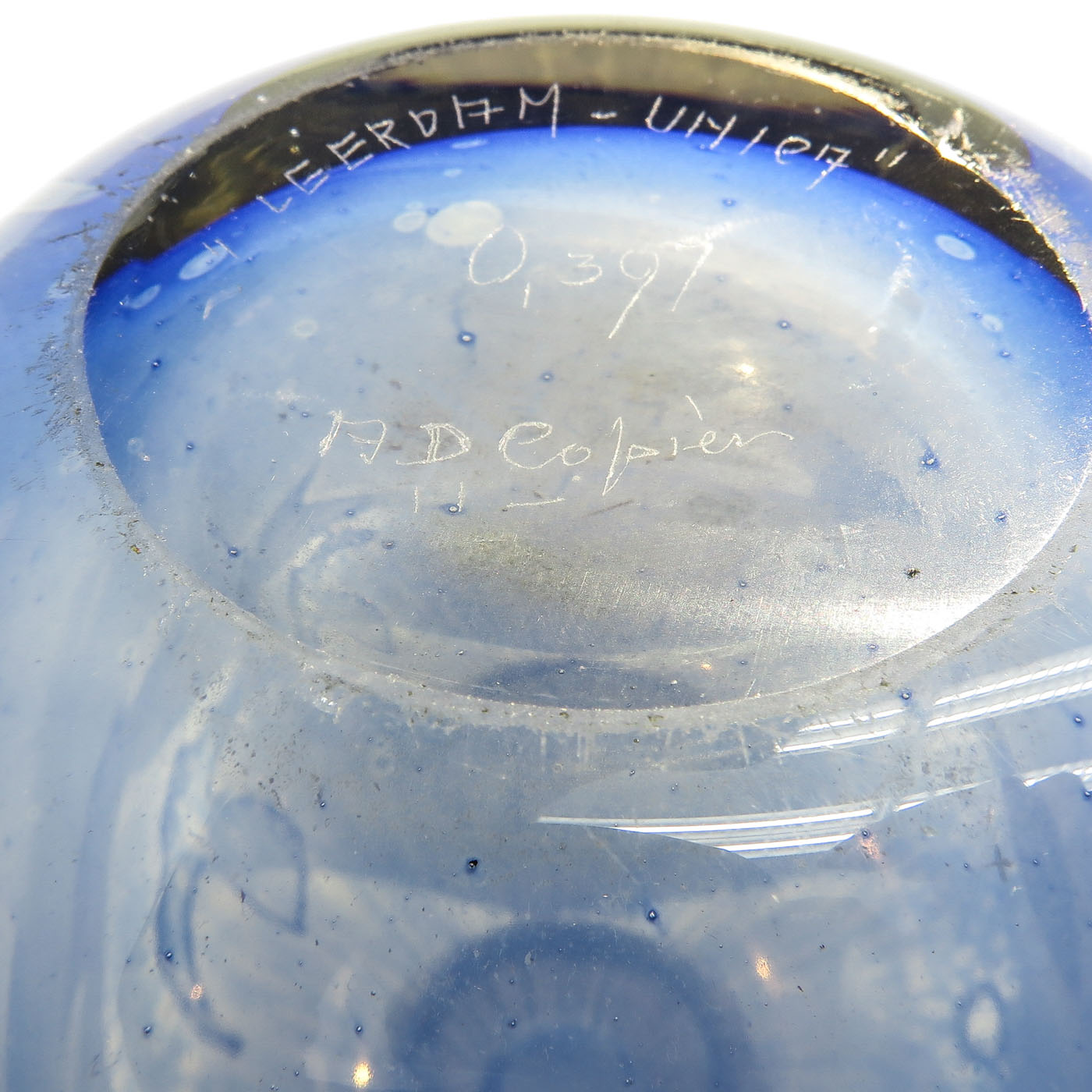 A Signed and Numbered Copier Vase - Image 7 of 8