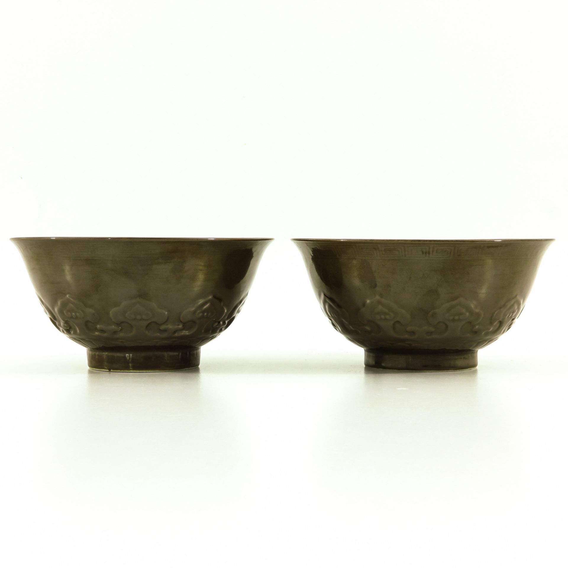 A Pair of Monochrome Brown Glaze Bowls - Bild 3 aus 10