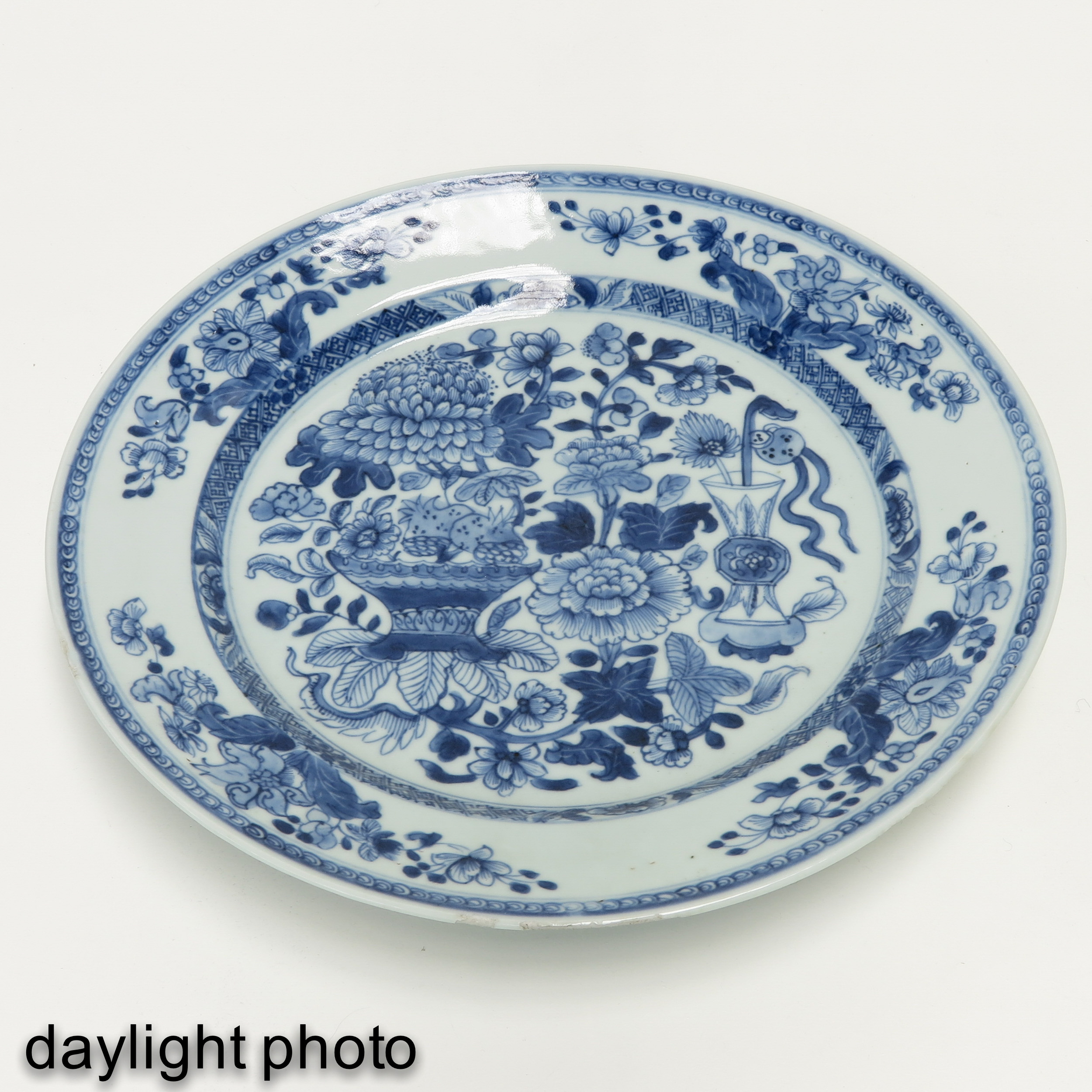 A Series of 6 Blue and White Plates - Image 7 of 9