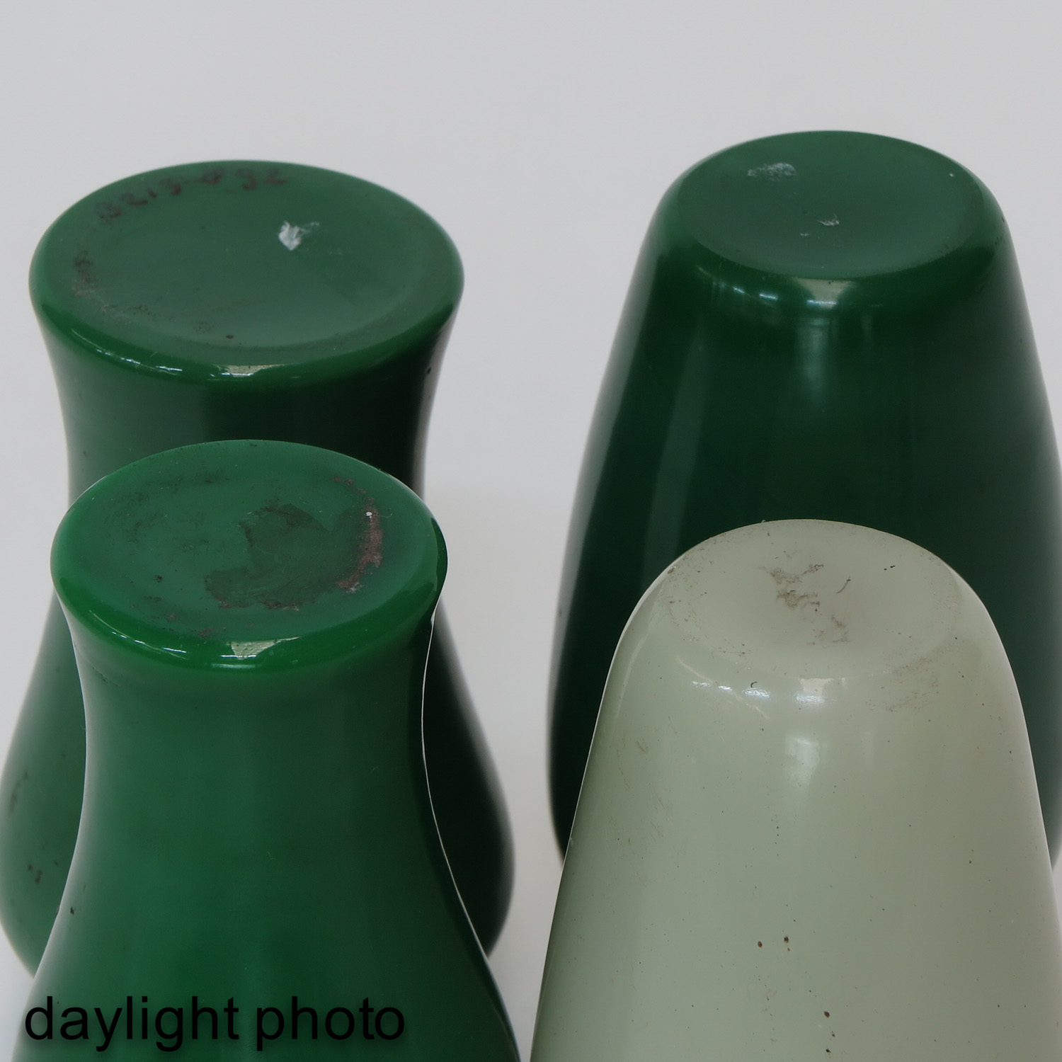 A Collection of 4 Jade Vases - Image 8 of 10