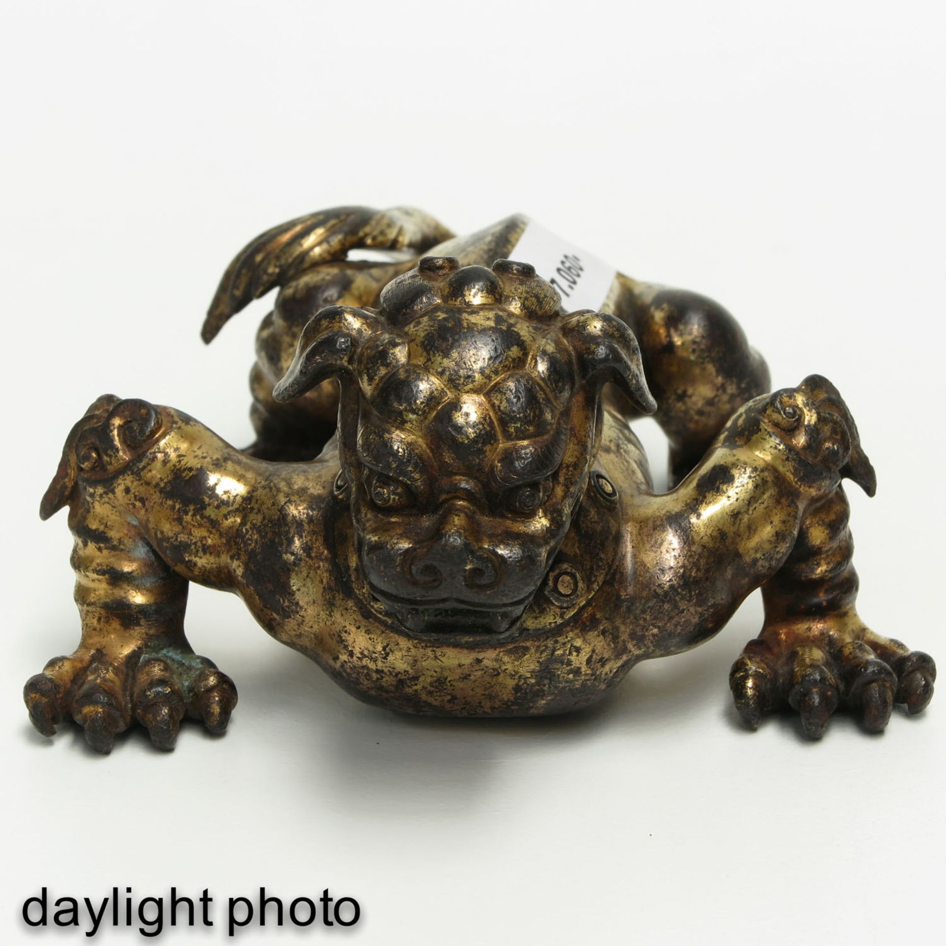 A Gilt Bronze Temple Lion - Bild 10 aus 10