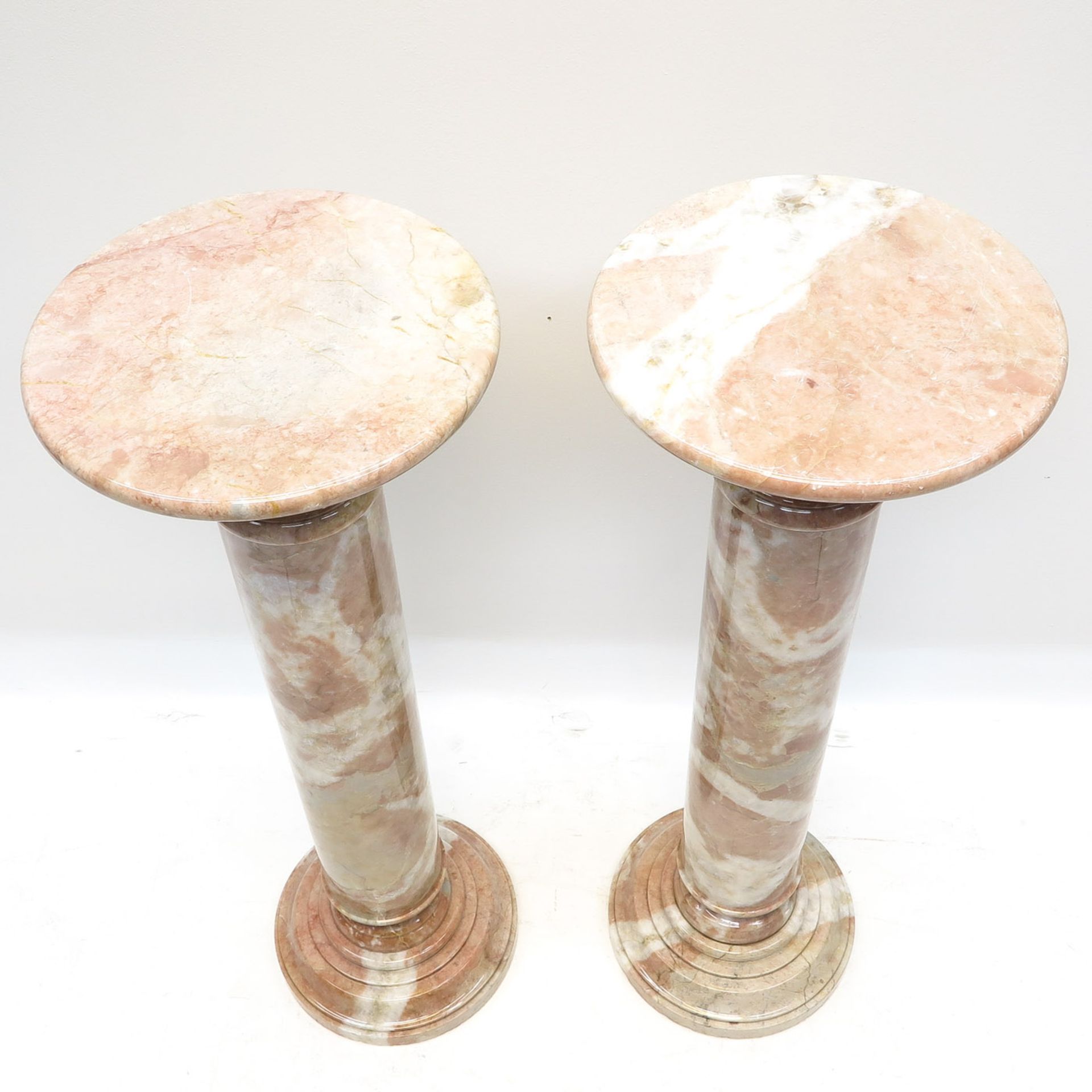 A Pair of Marble Pedestals - Bild 5 aus 7