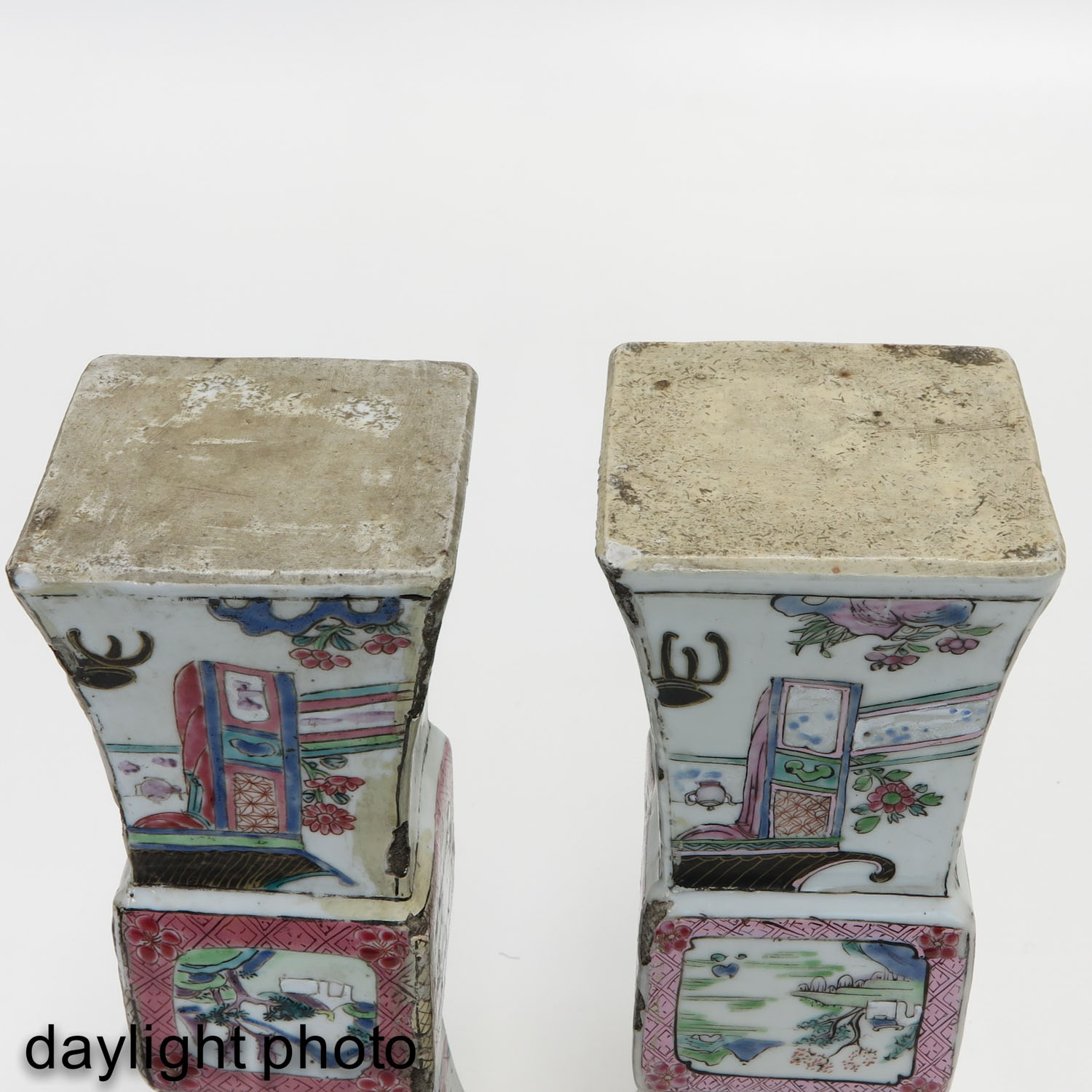A Pair of Famille Rose Square Gu Vases - Image 8 of 9