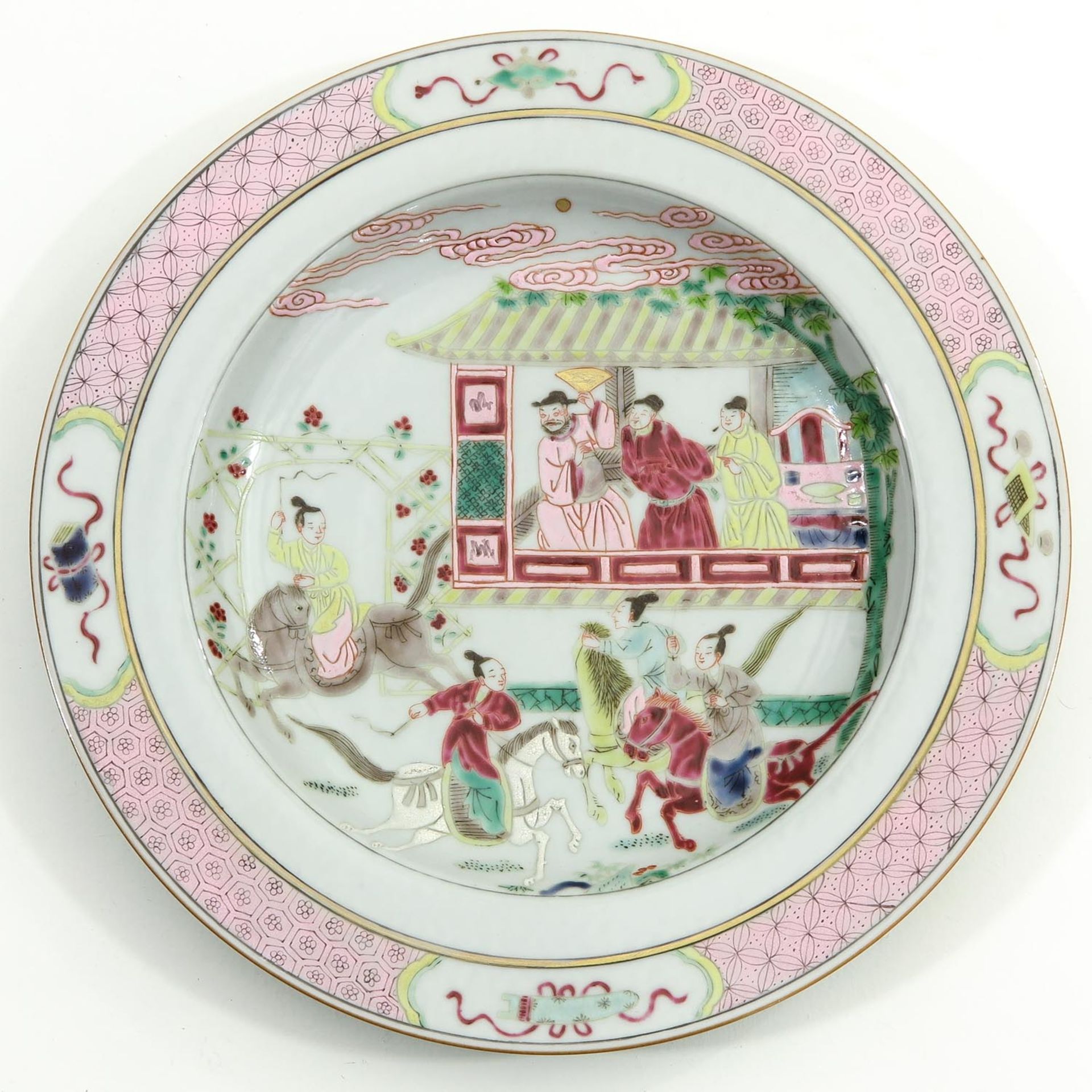 Two Famille Rose Plates - Bild 3 aus 10