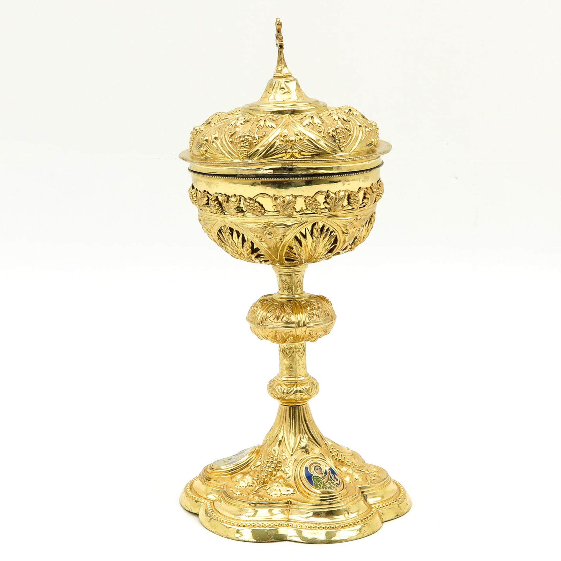 A 19th Century Very Richly Decorated Silver Ciborium - Bild 2 aus 4