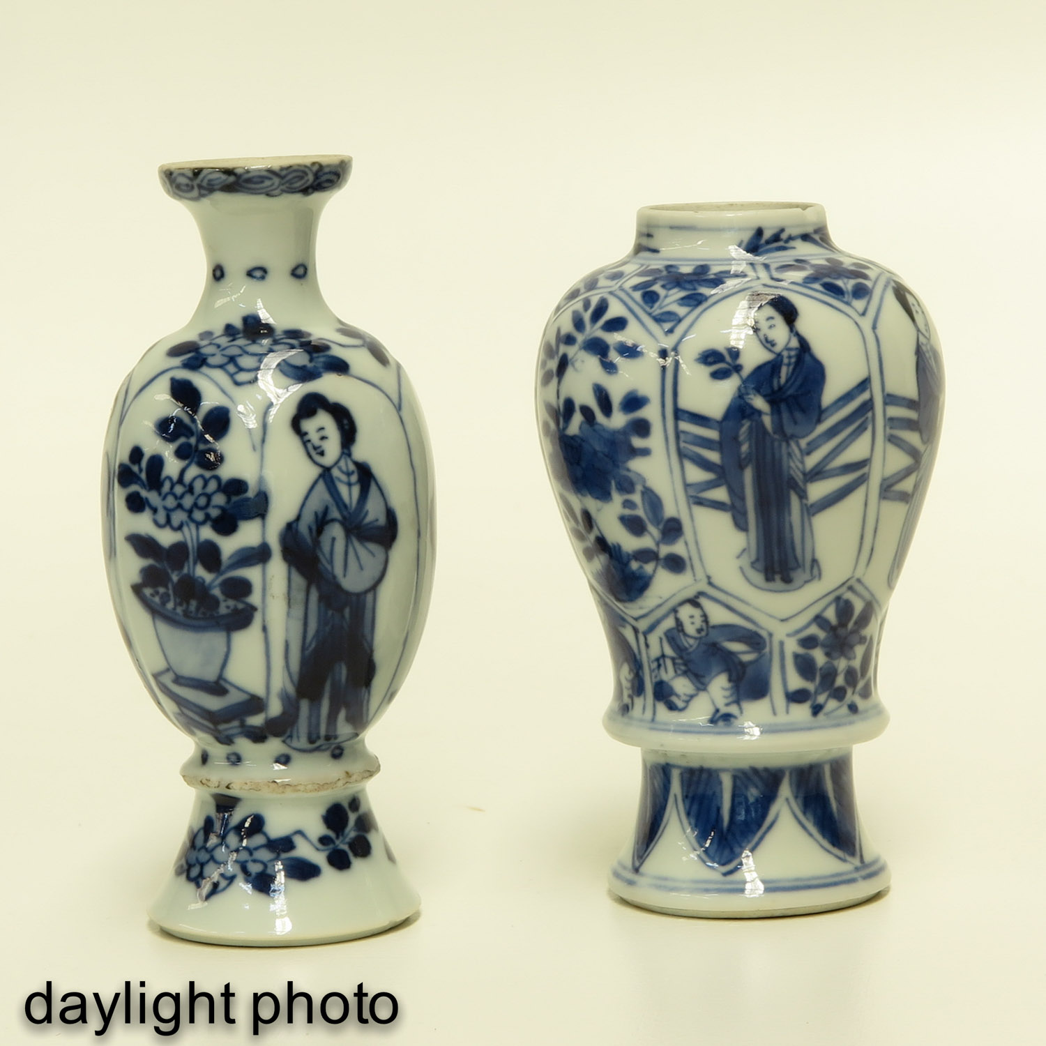 Two Miniature Blue and White Vases - Image 7 of 9