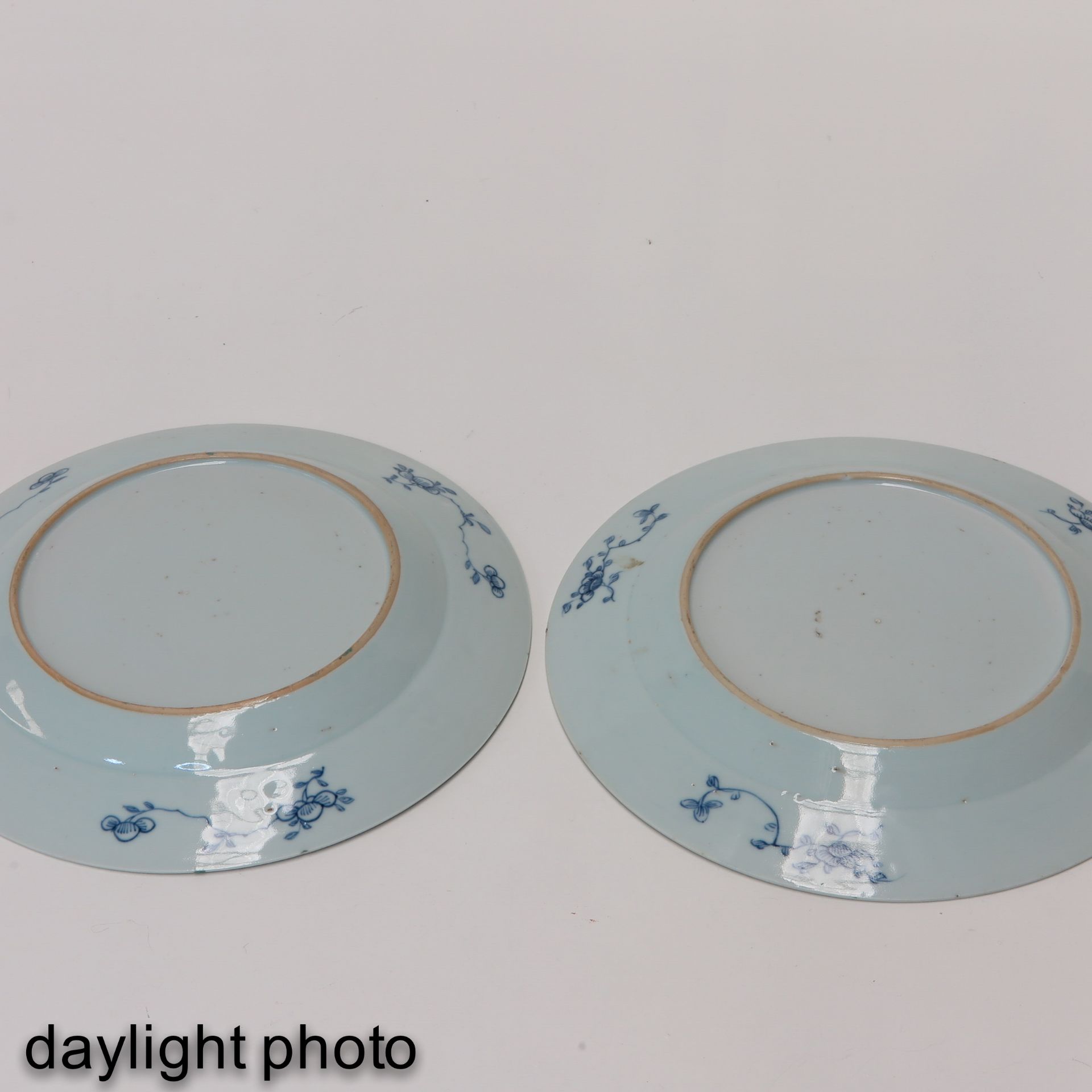 A Pair of Blue and White Plates - Bild 8 aus 9