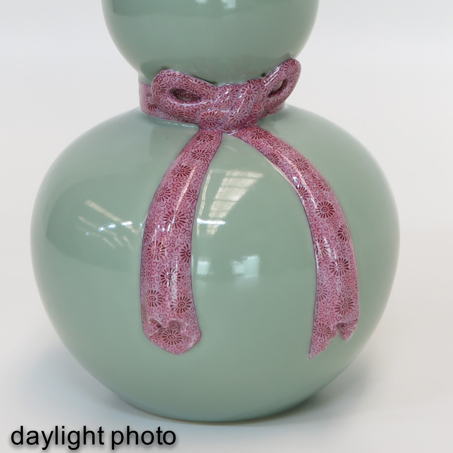 A Celadon Gourd Vase - Image 7 of 9