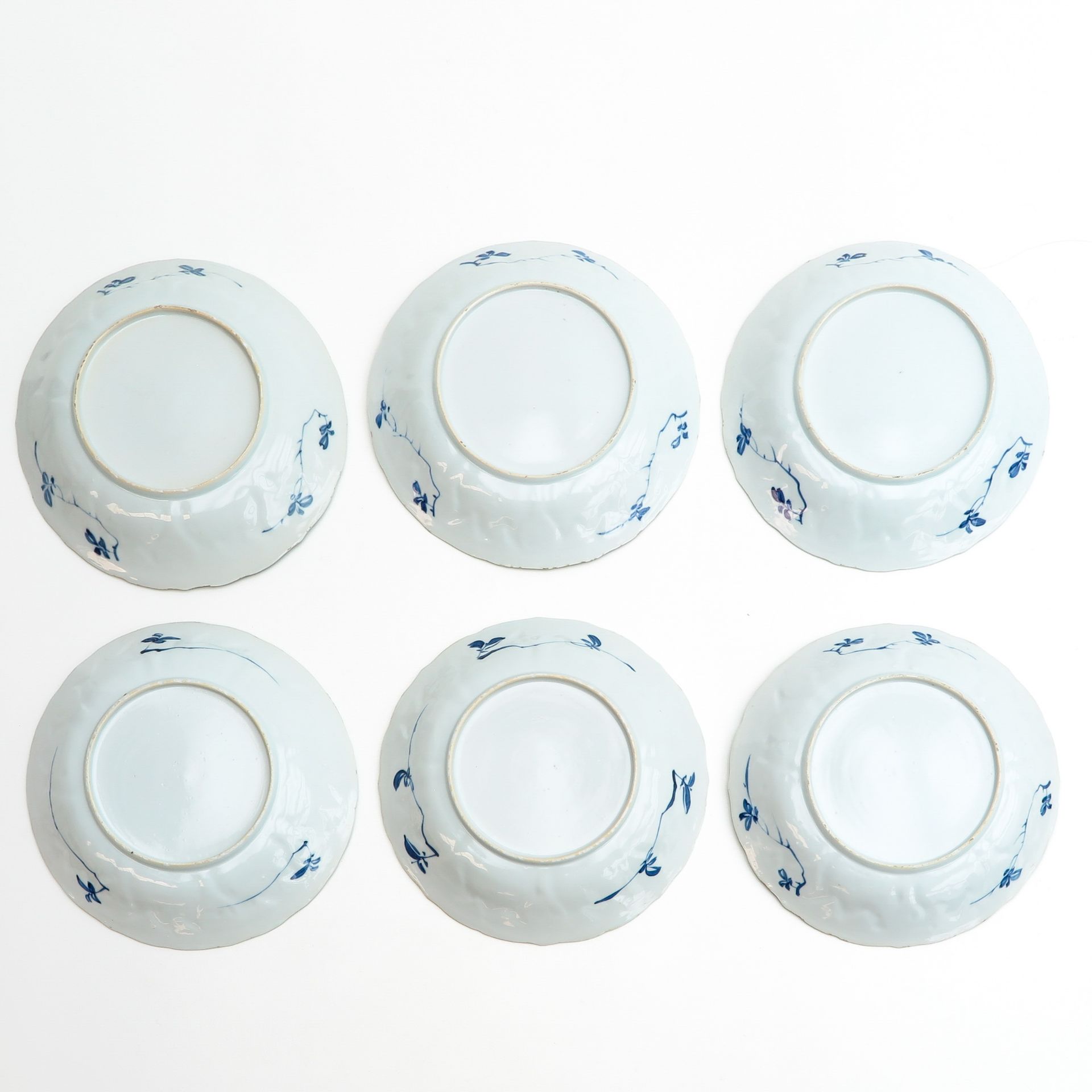 A Series of Six Blue and White Plates - Bild 2 aus 9