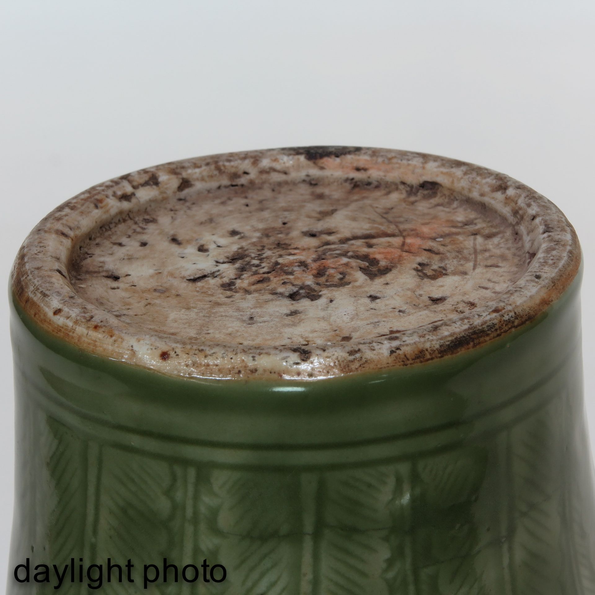 A Celadon Meiping Vase - Bild 8 aus 9