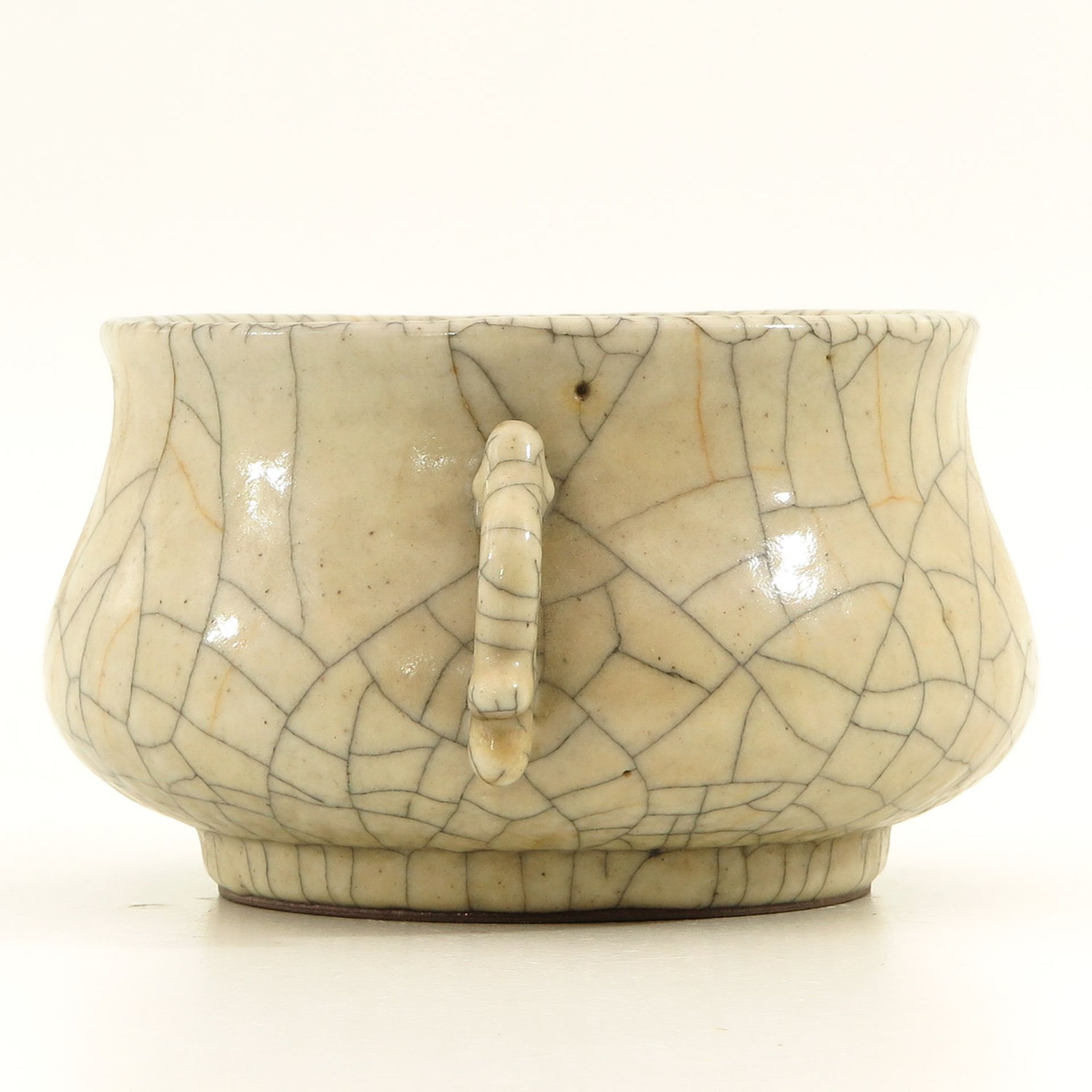 A Chinese Crackleware Censer - Bild 4 aus 9