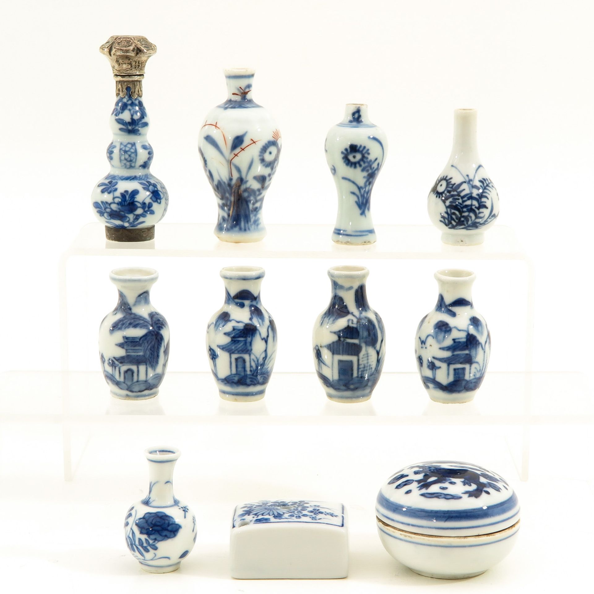 A Collection of Chinese Miniatures