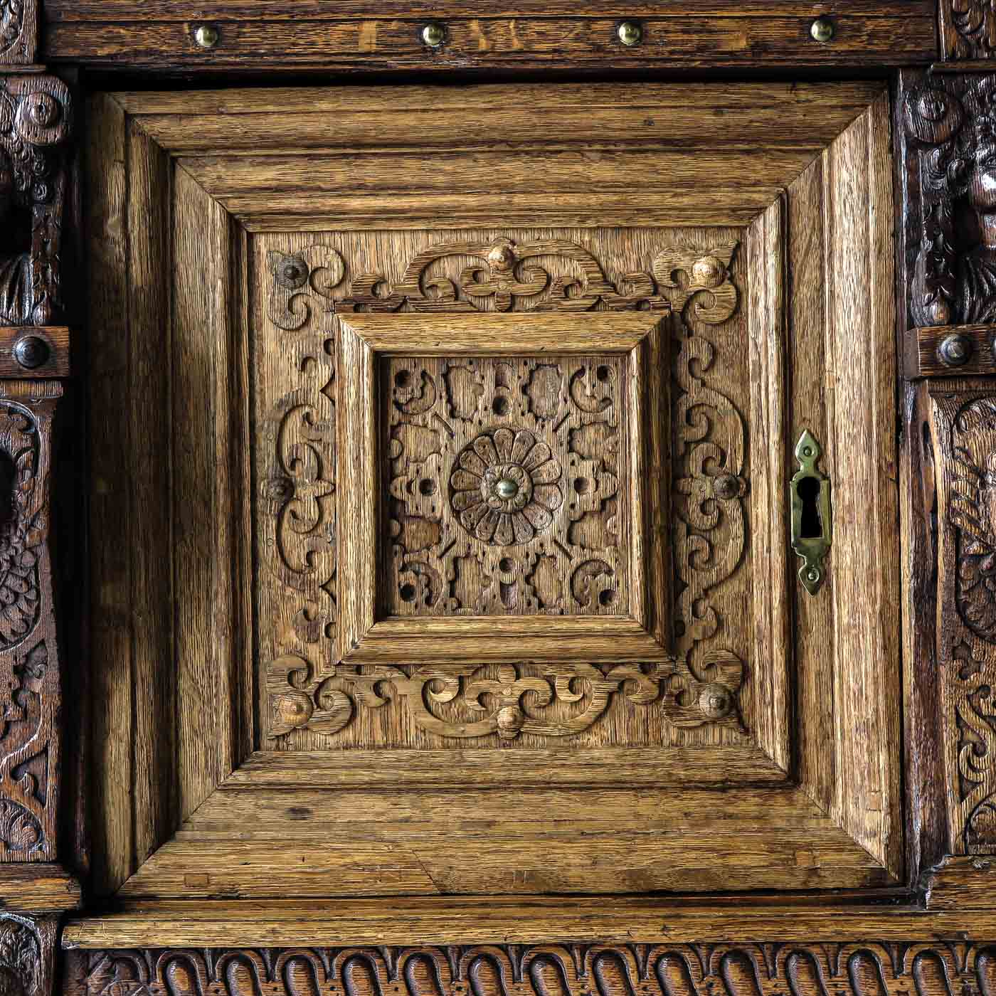 A 17th Century Flemish Carved Oak Wardrobe - Image 2 of 4