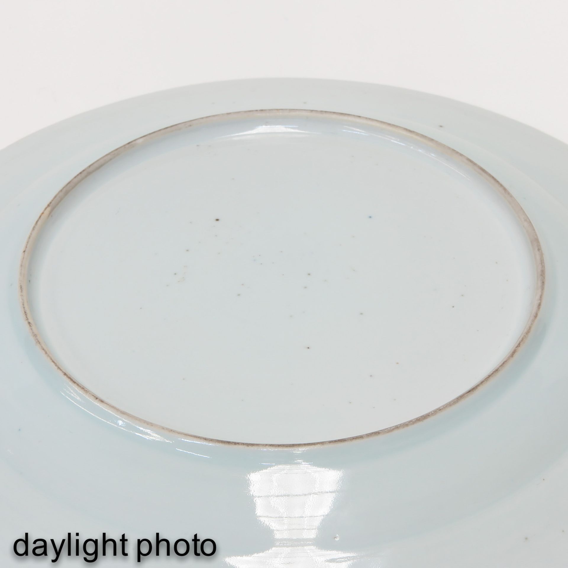 A Blue and White Plate - Bild 6 aus 7