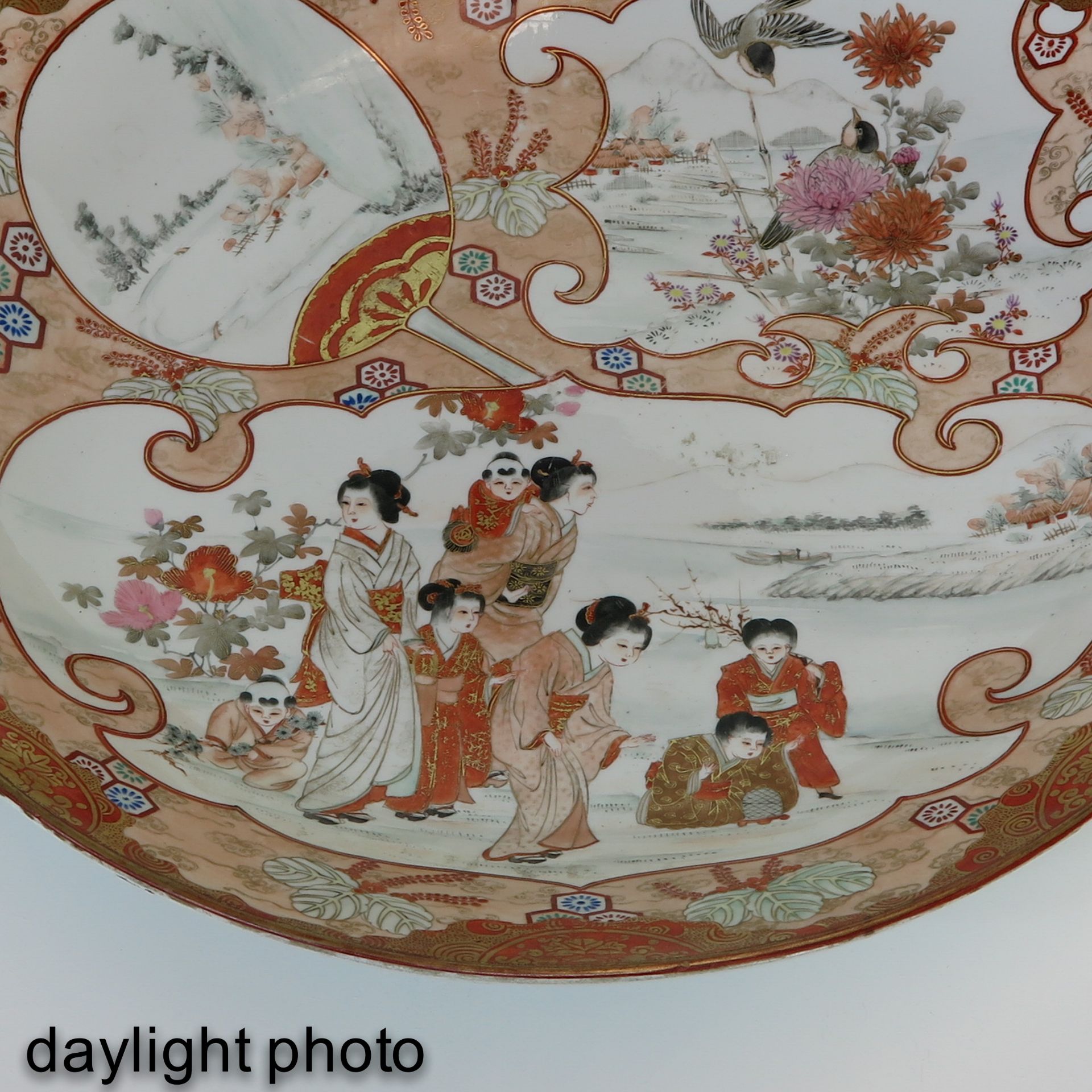 A Collection of Kutani Porcelain - Bild 8 aus 10