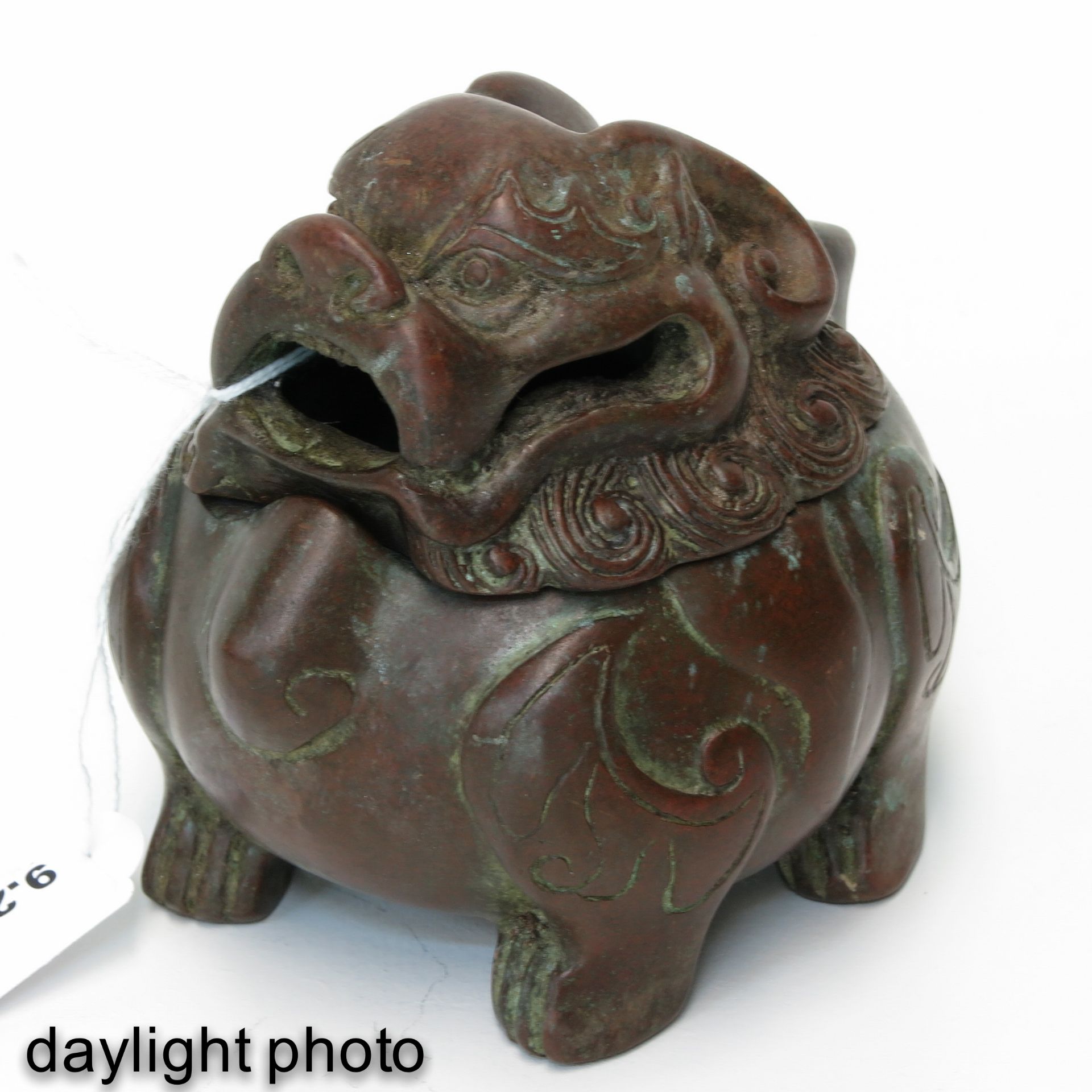 A Bronze Temple Lion Censer - Bild 7 aus 8