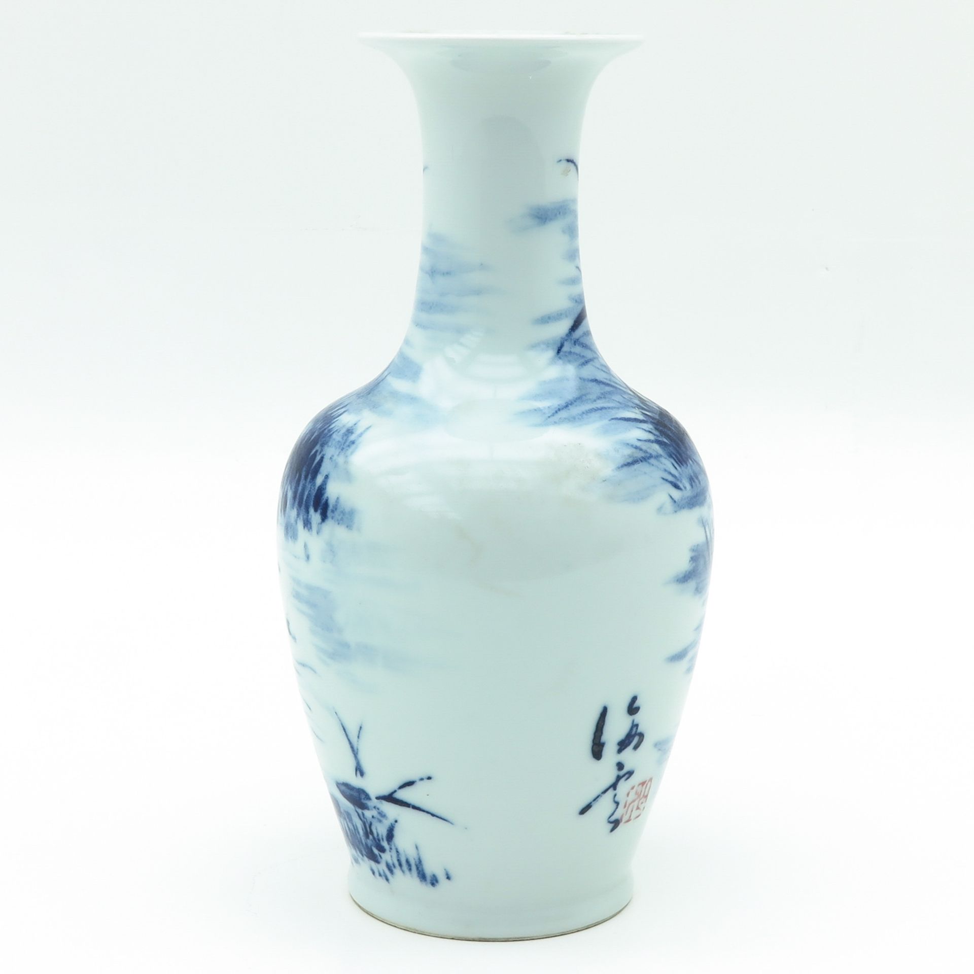 A Blue and White Vase - Bild 3 aus 9