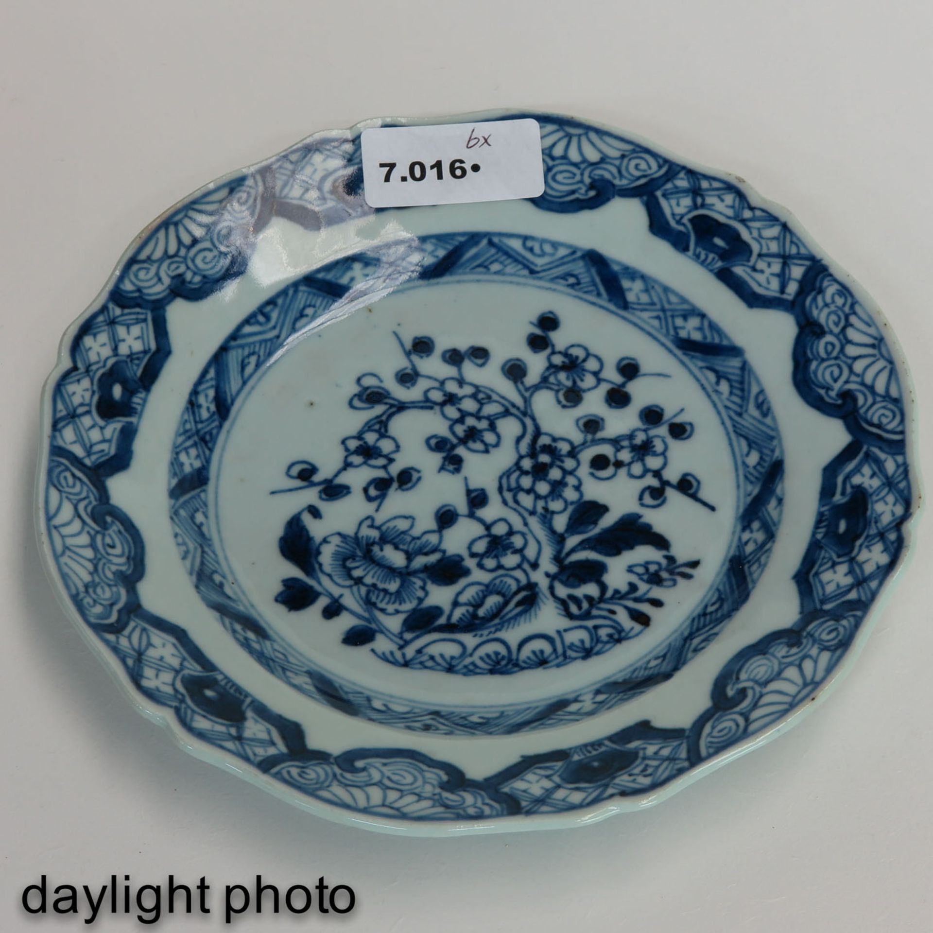 A Series of 6 Blue and White Plates - Bild 9 aus 10