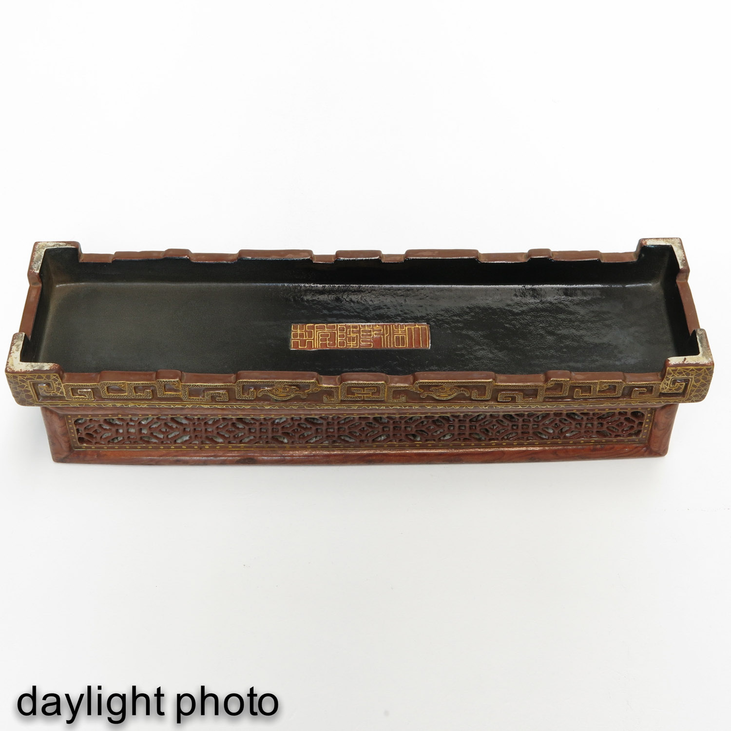 A Orange and Gilt Box - Image 8 of 9