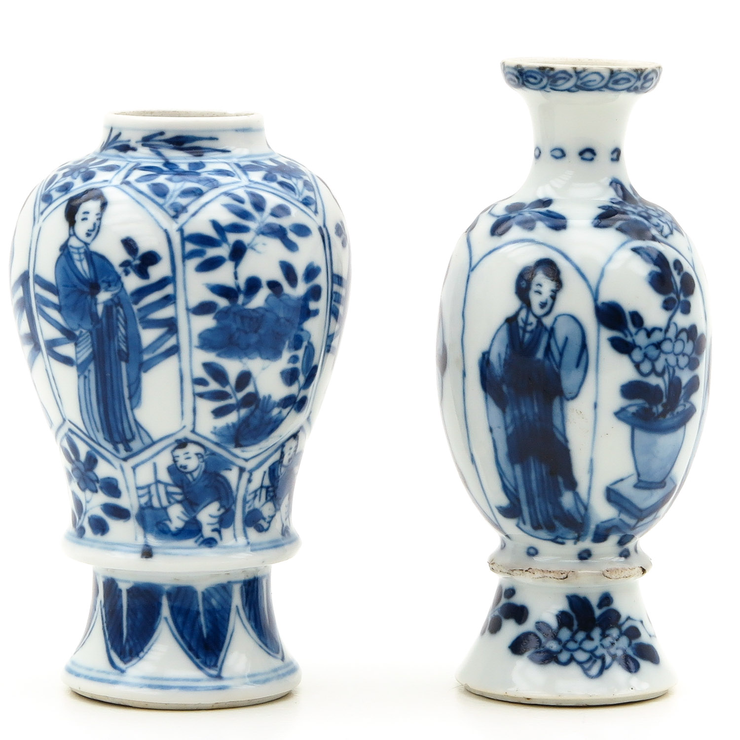 Two Miniature Blue and White Vases - Image 4 of 9