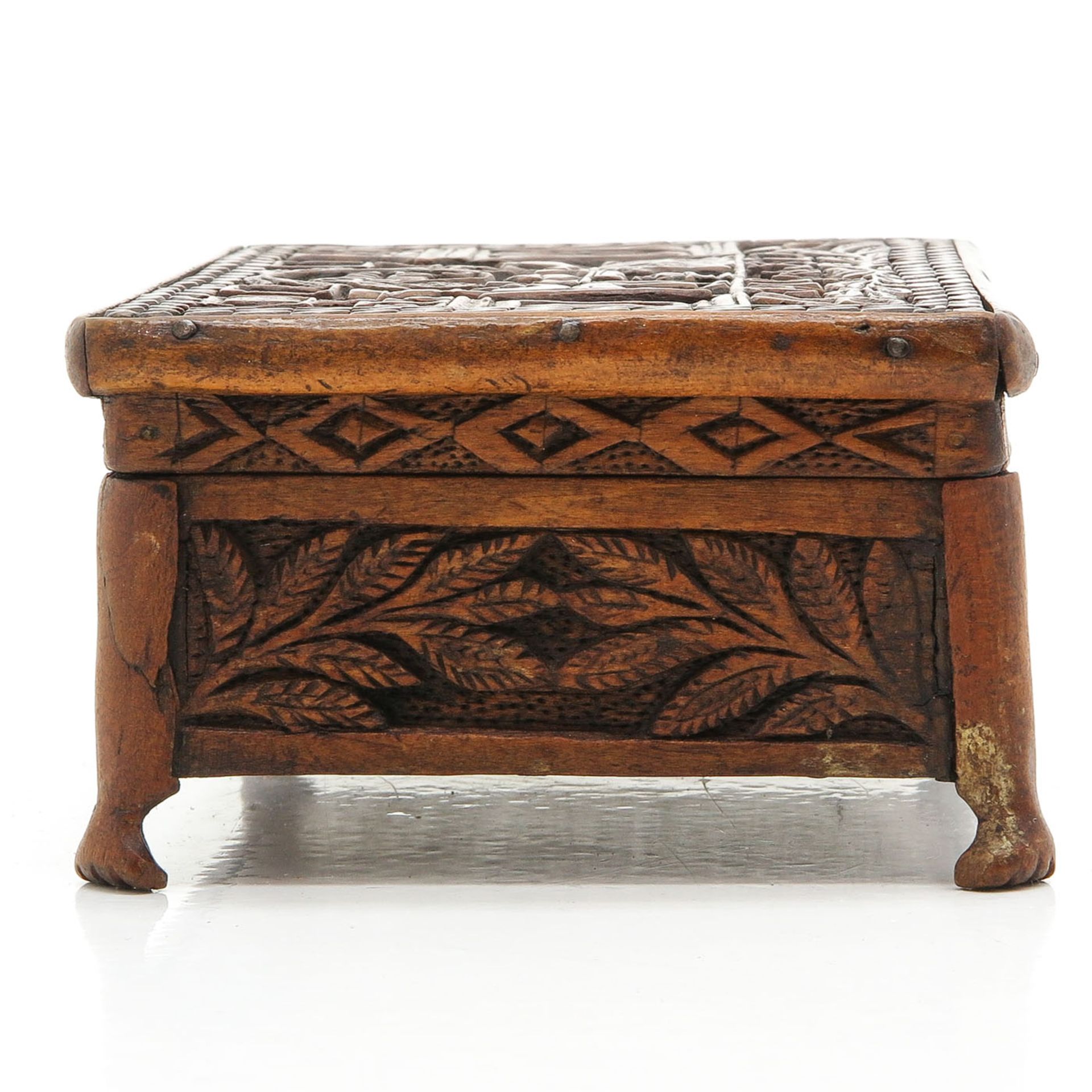 A Carved Folk Art Trunk - Bild 4 aus 8