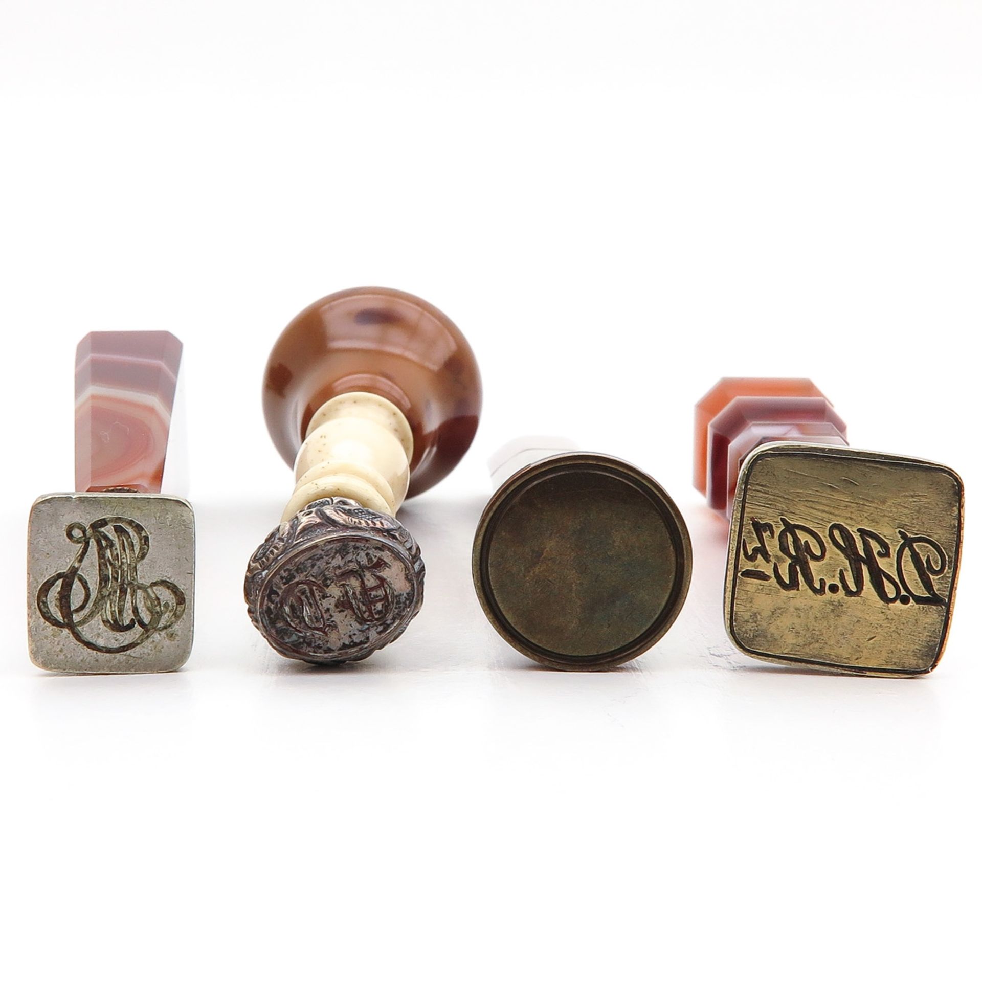 A Collection of Four Wax Seals - Image 3 of 3