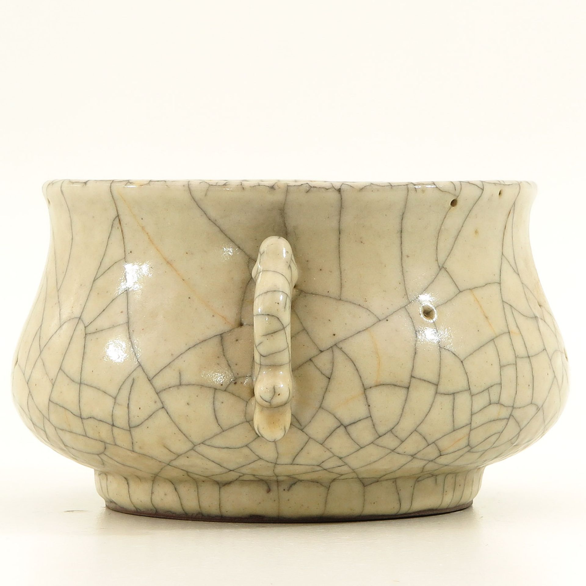 A Chinese Crackleware Censer - Bild 2 aus 9