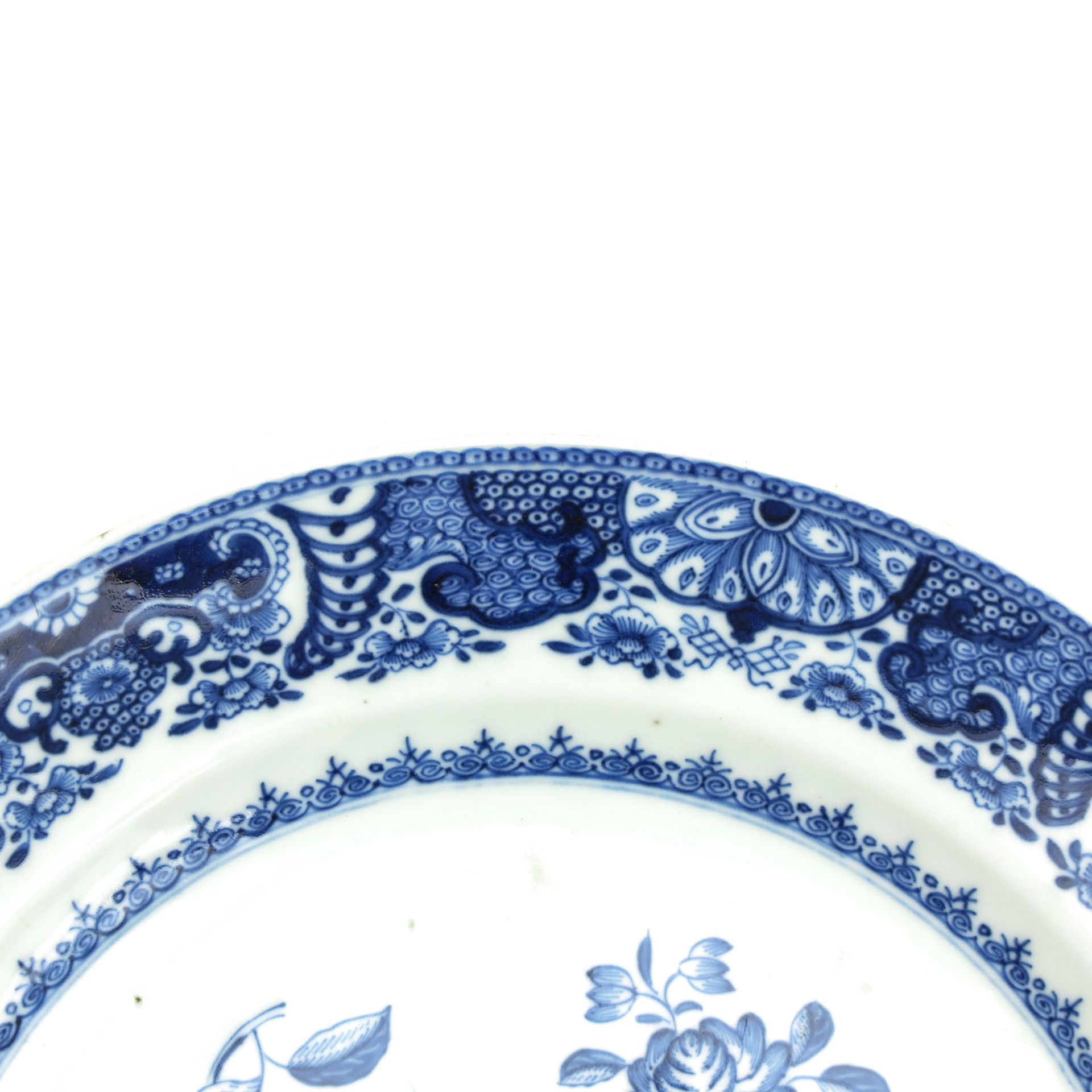 A Blue and White Plate - Bild 3 aus 7