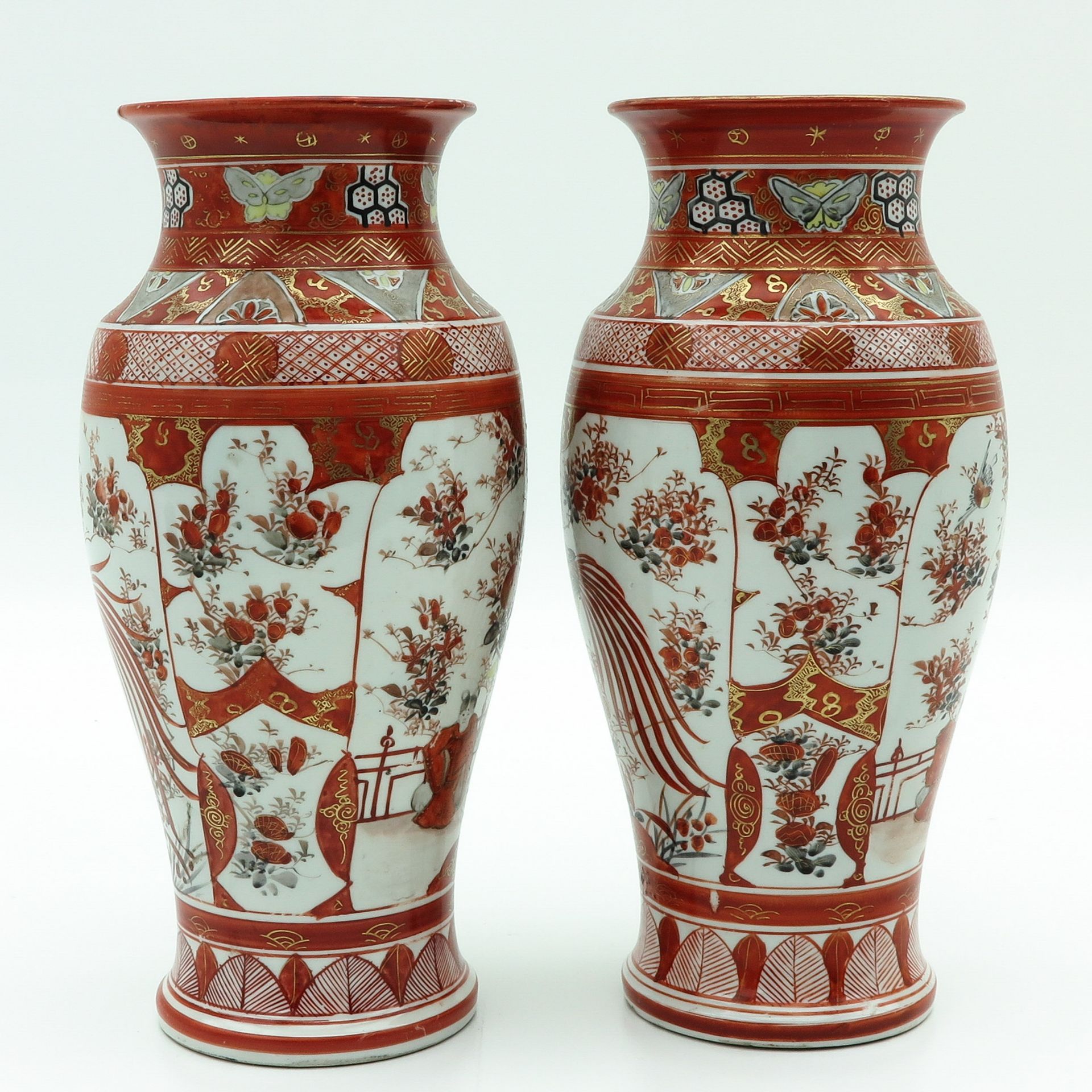 A Pair of Kutani Vases - Image 2 of 9