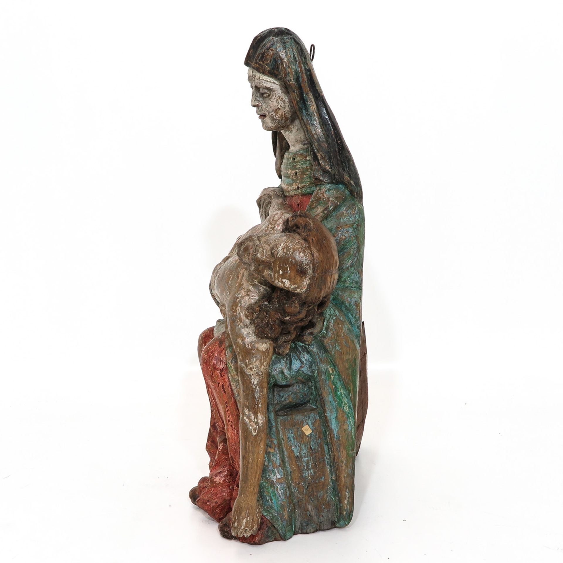 A 17th Century Pieta Sculpture - Bild 2 aus 4