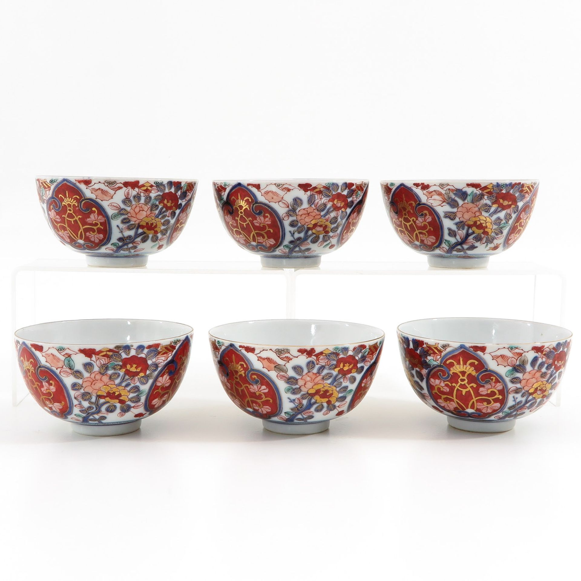 A Series of 6 Imari Bowls - Bild 4 aus 9