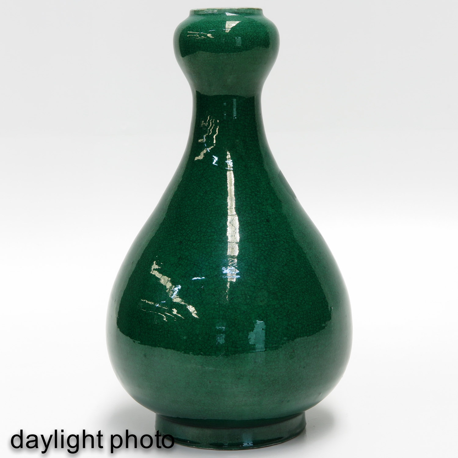 A Pair of Green Glaze Gourd Vases - Image 7 of 9