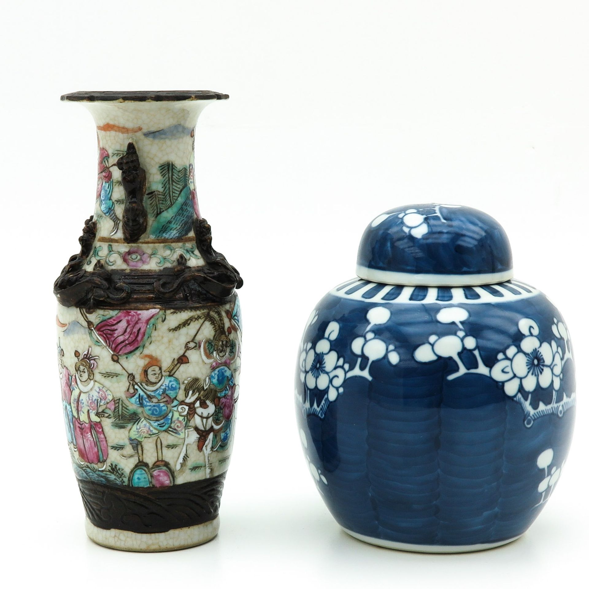 A Ginger Jar and Nanking Vase - Bild 4 aus 9