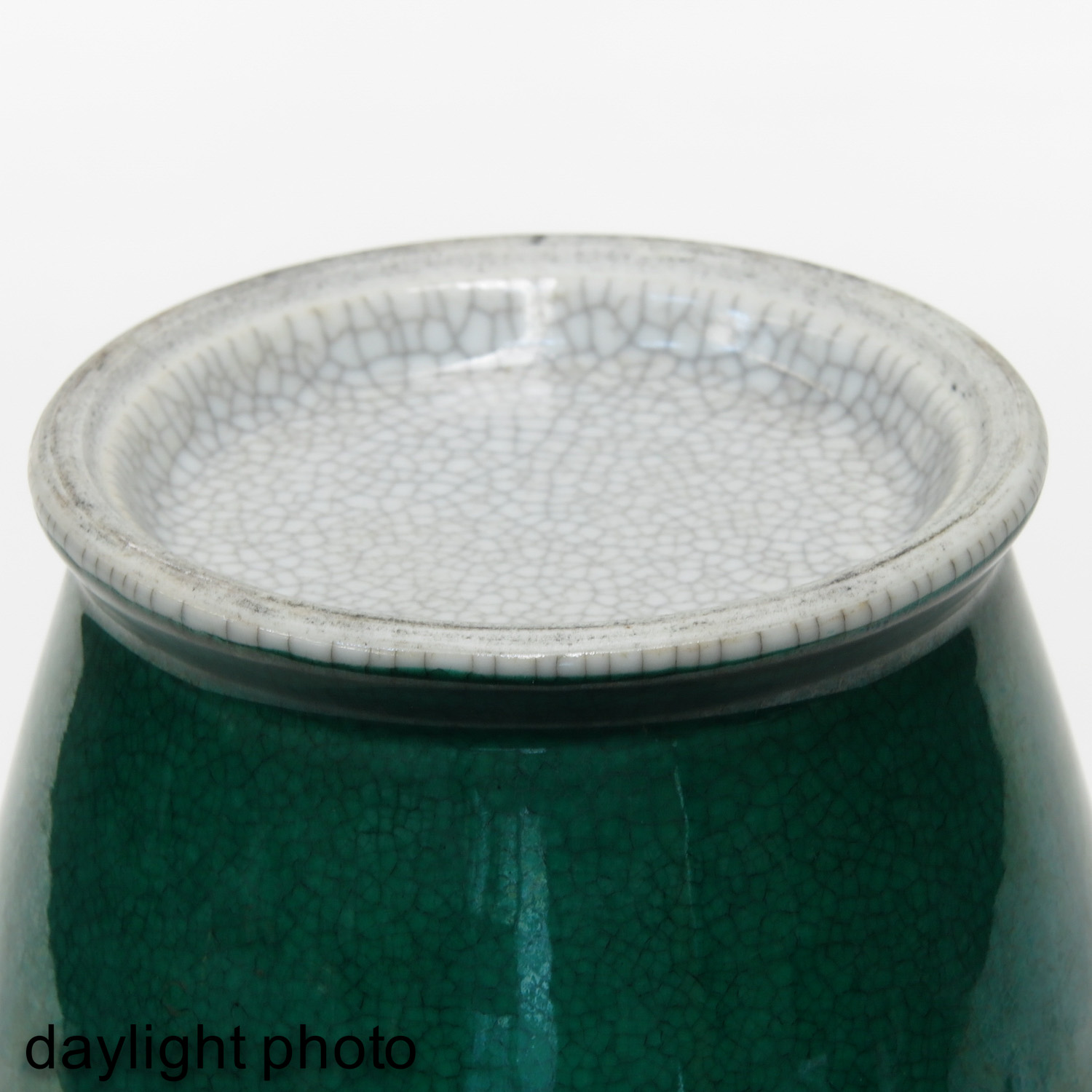 A Pair of Green Glaze Vases - Image 8 of 9