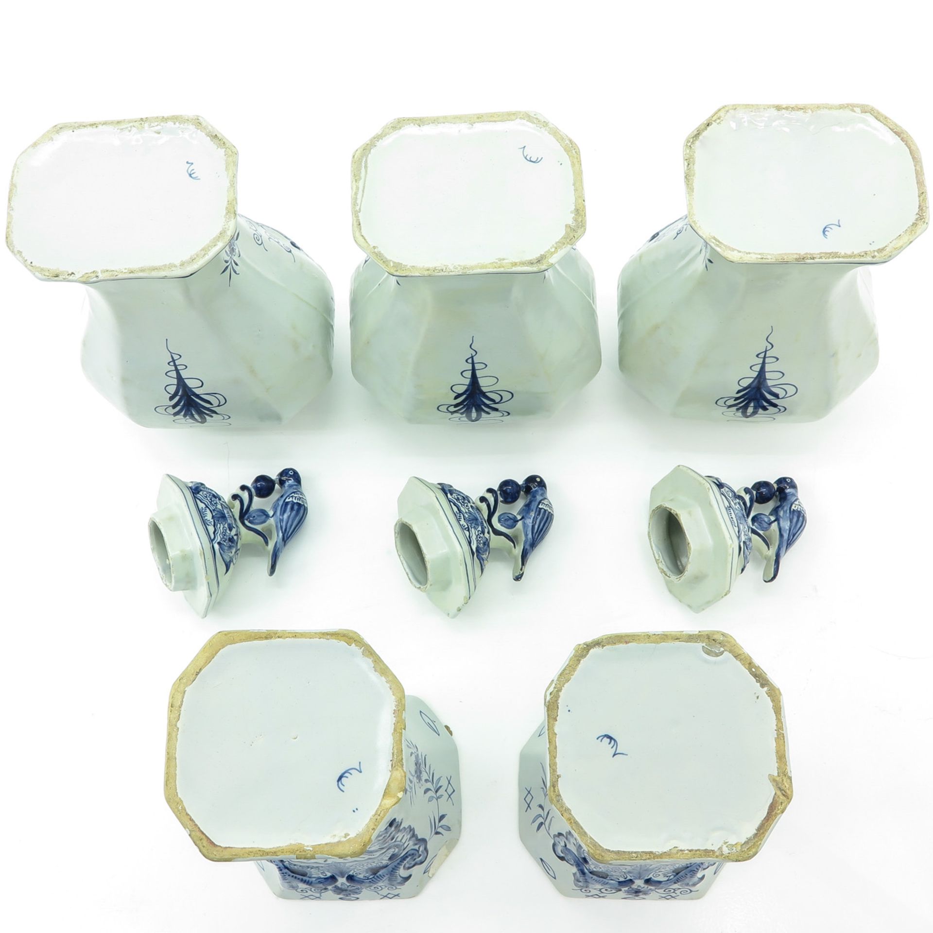 A Five Piece Delft Garniture Set - Bild 6 aus 10