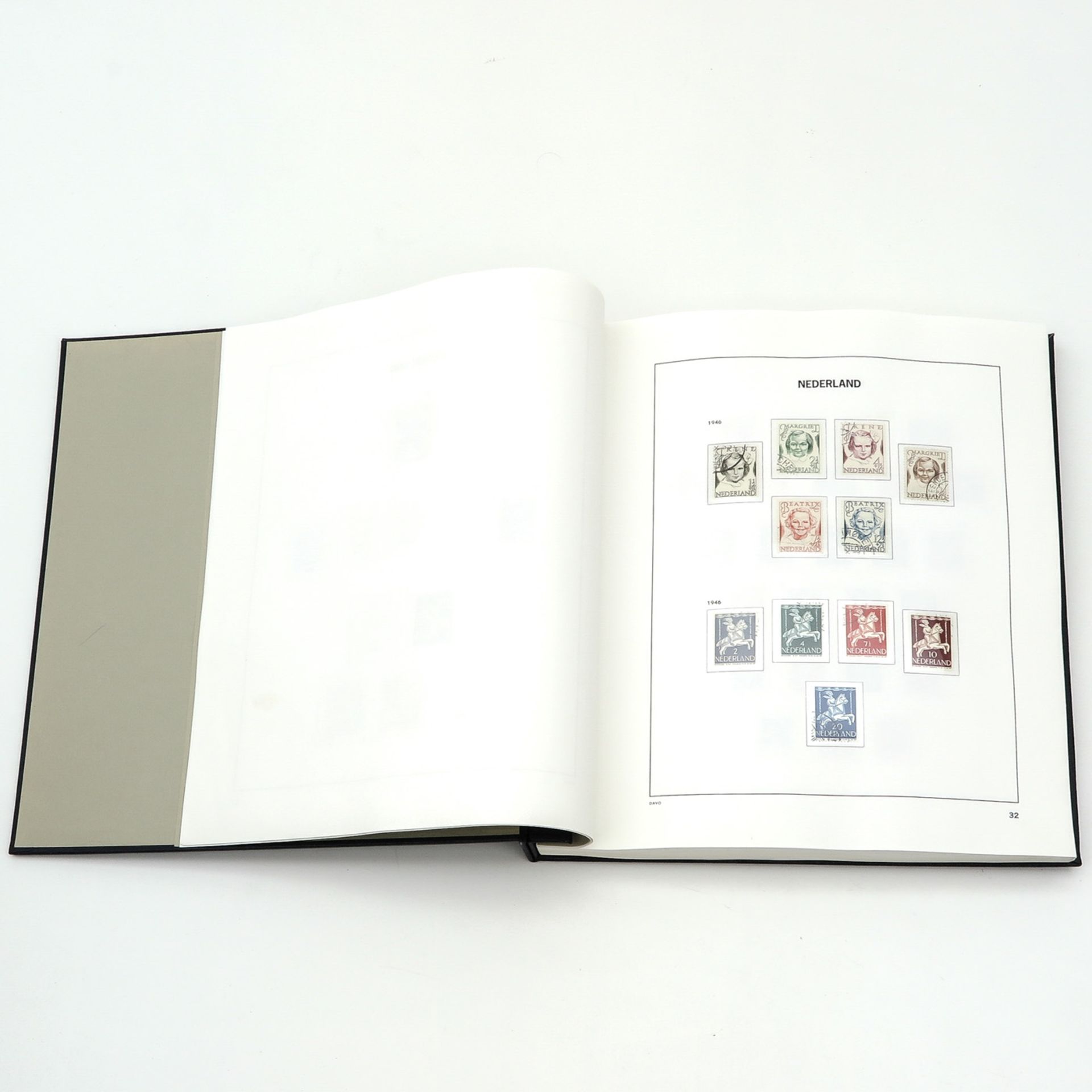 An Album Including Dutch Stamps - Bild 3 aus 10