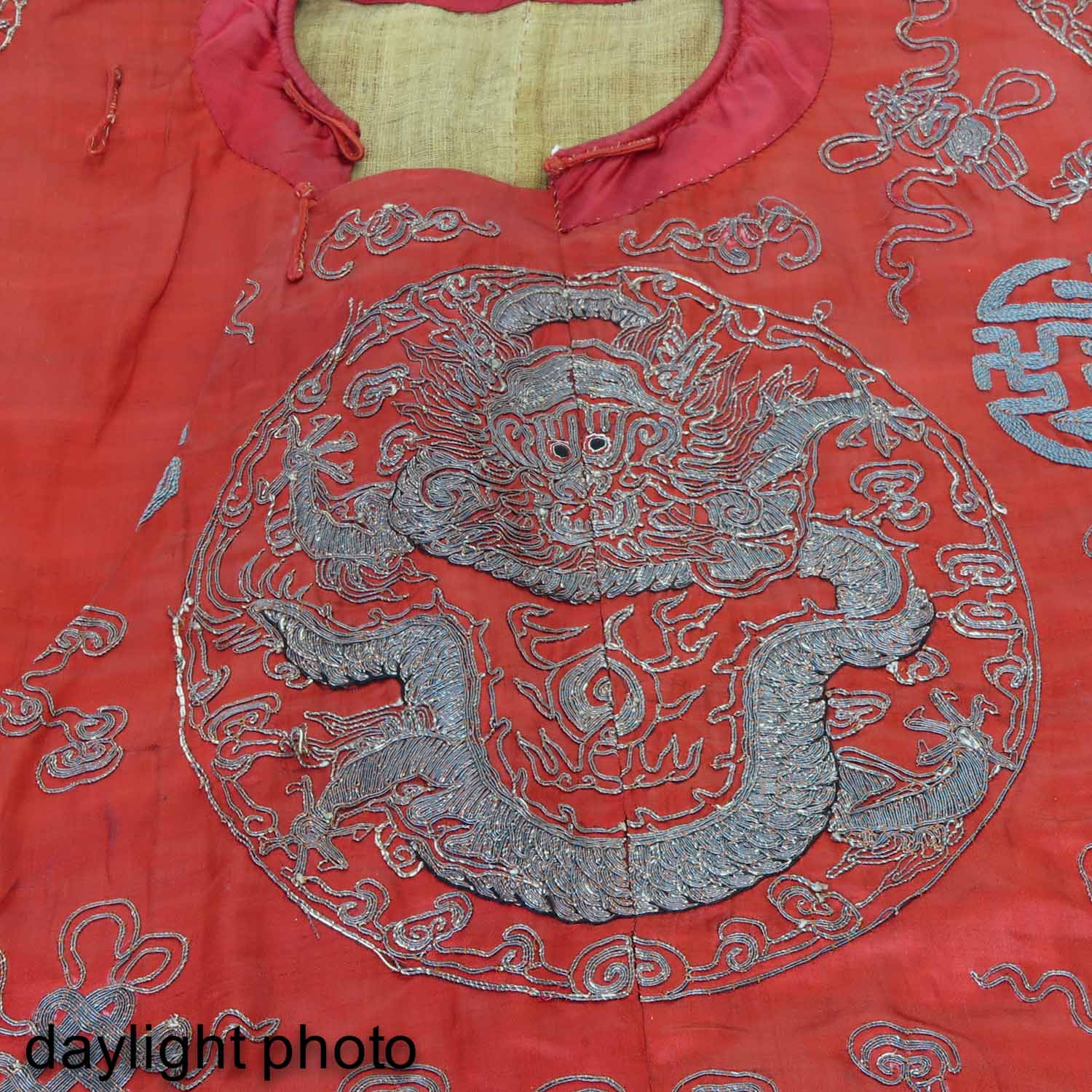 A Silk Embroidered Chinese Robe - Image 4 of 7