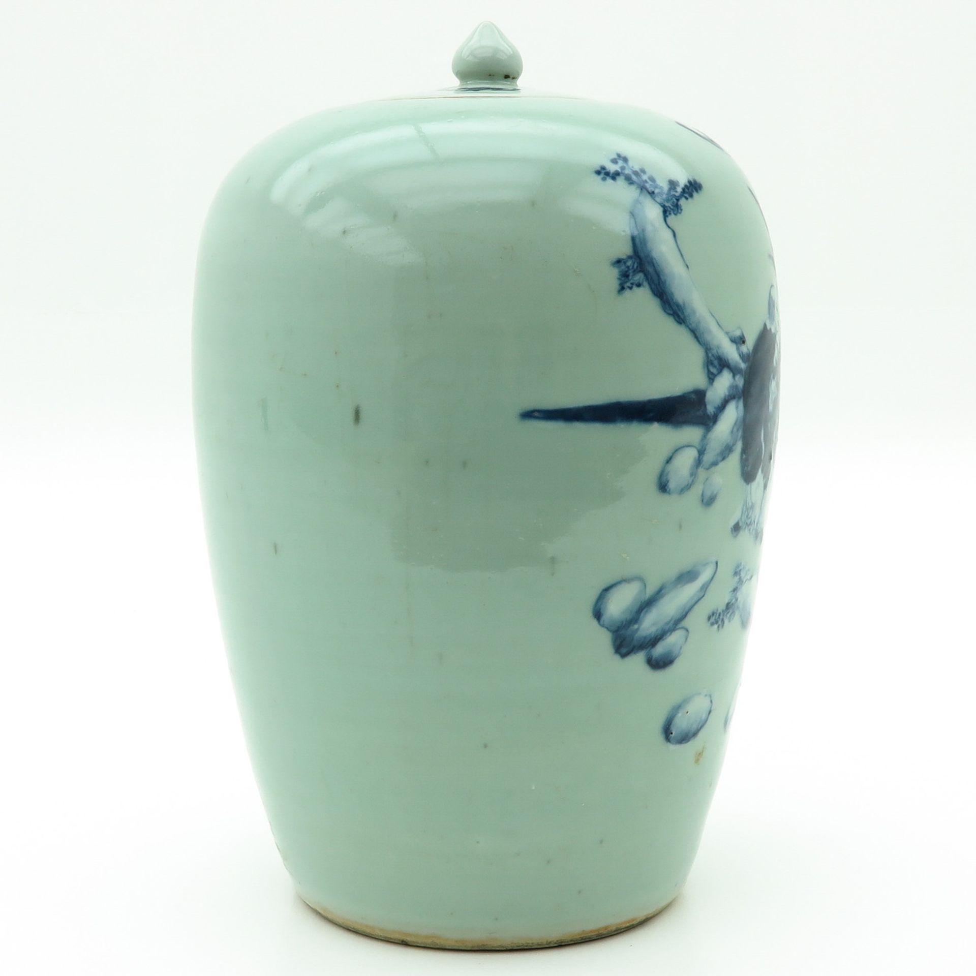 A Celadon and Blue Ginger Jar - Bild 4 aus 9