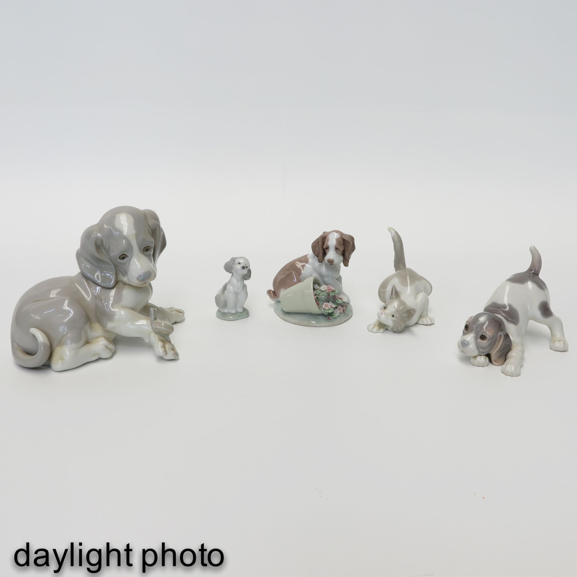 A Collection of 5 Lladro Sculptures - Image 7 of 10