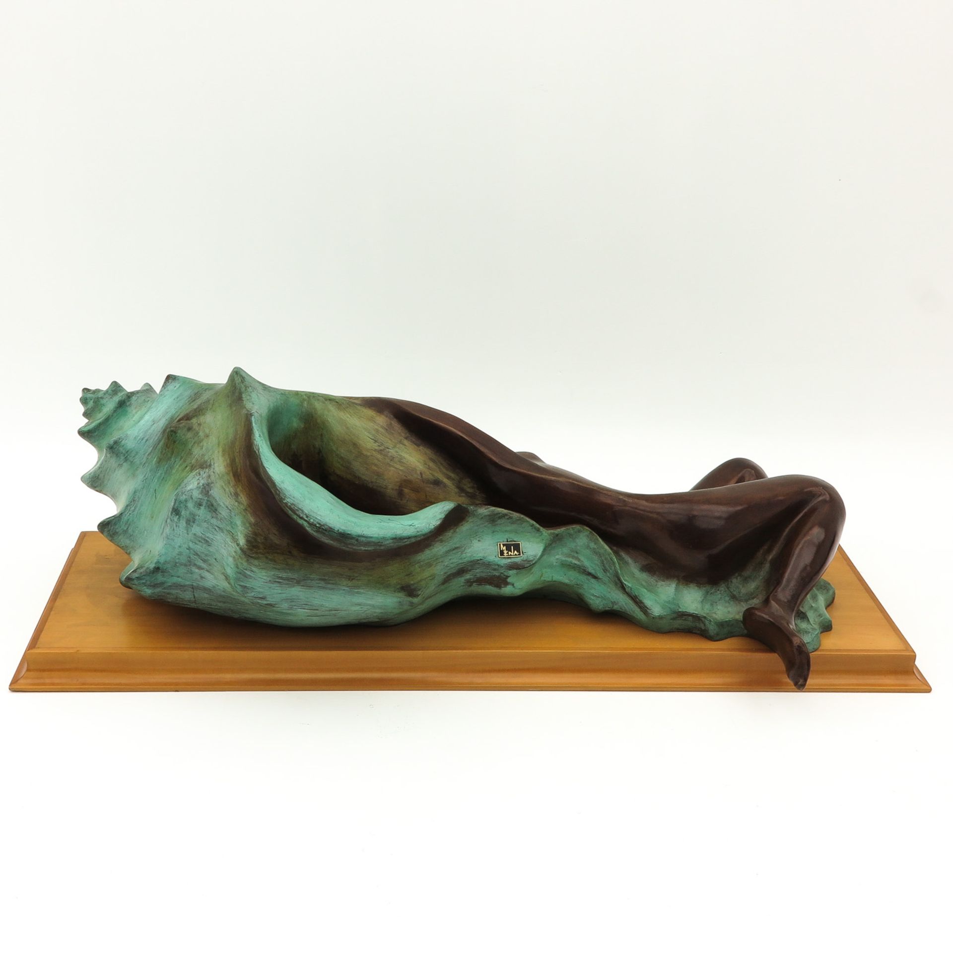 A Bronze Sculpture of Lady and Shell - Image 3 of 5