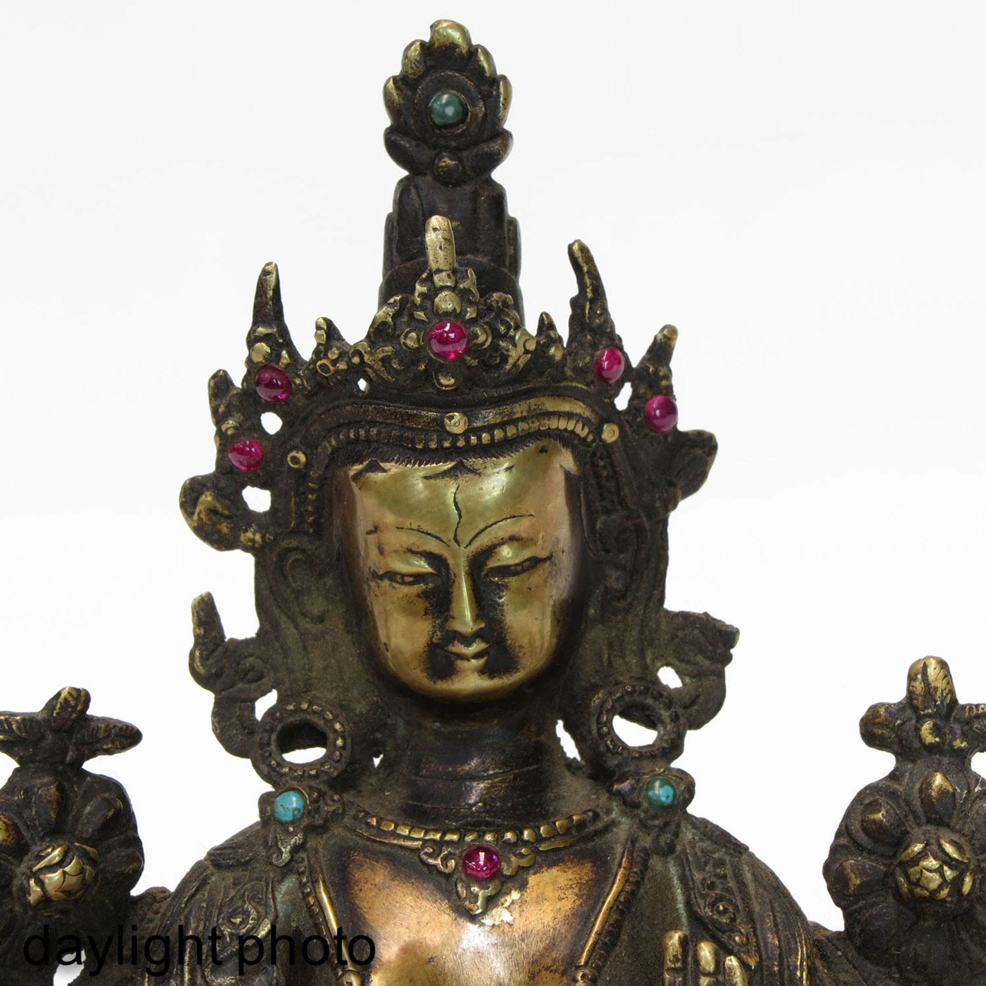 A Bronze Buddha Sculpture - Image 9 of 10