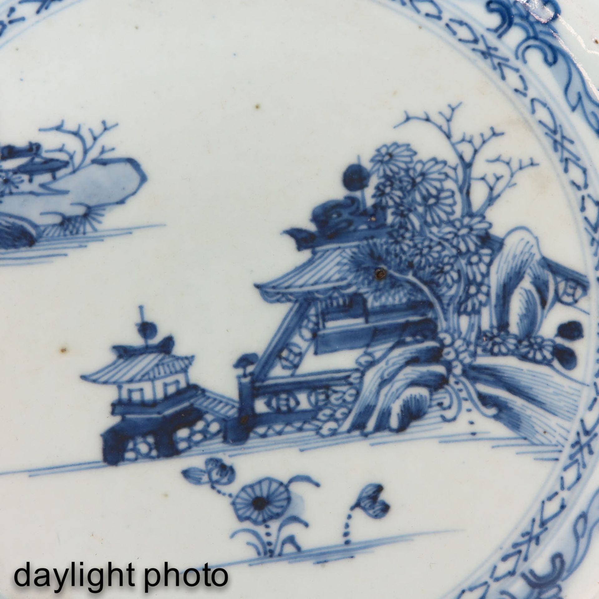 A Series of 4 Blue and White Plates - Image 9 of 10