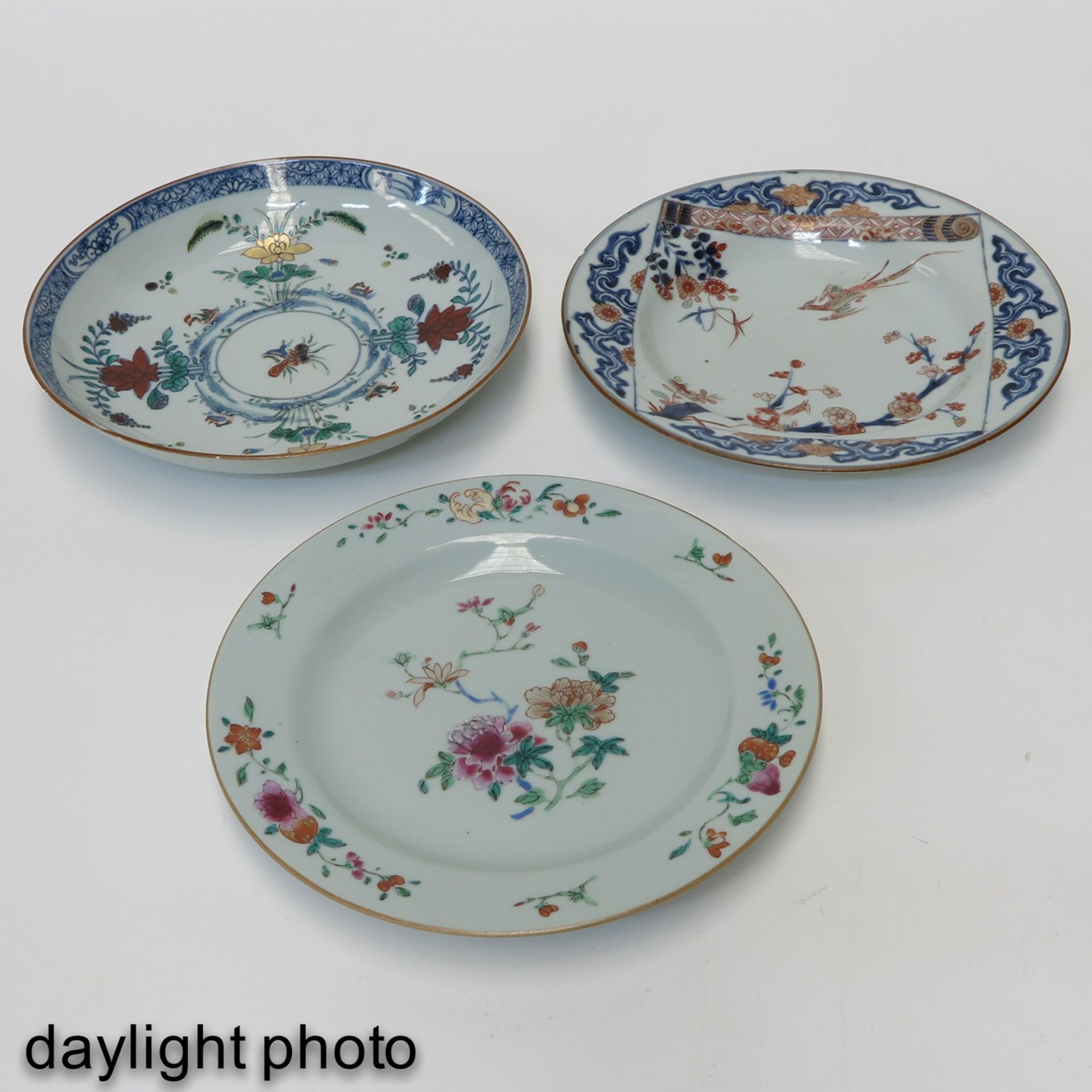 A Collection of 3 Plates - Image 6 of 10