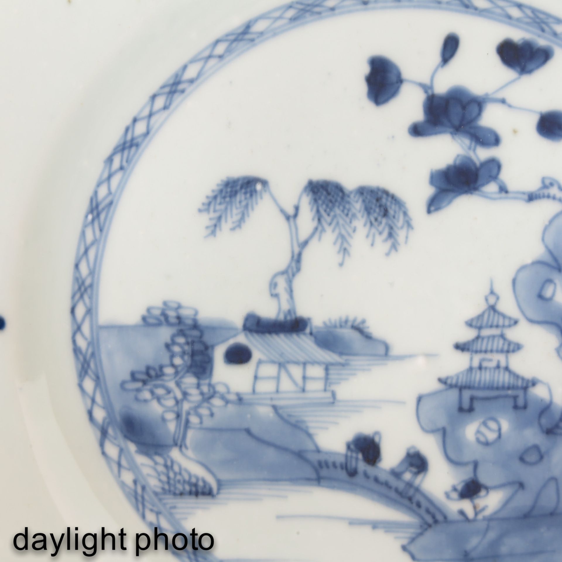 A Collection of 5 Plates - Image 10 of 10